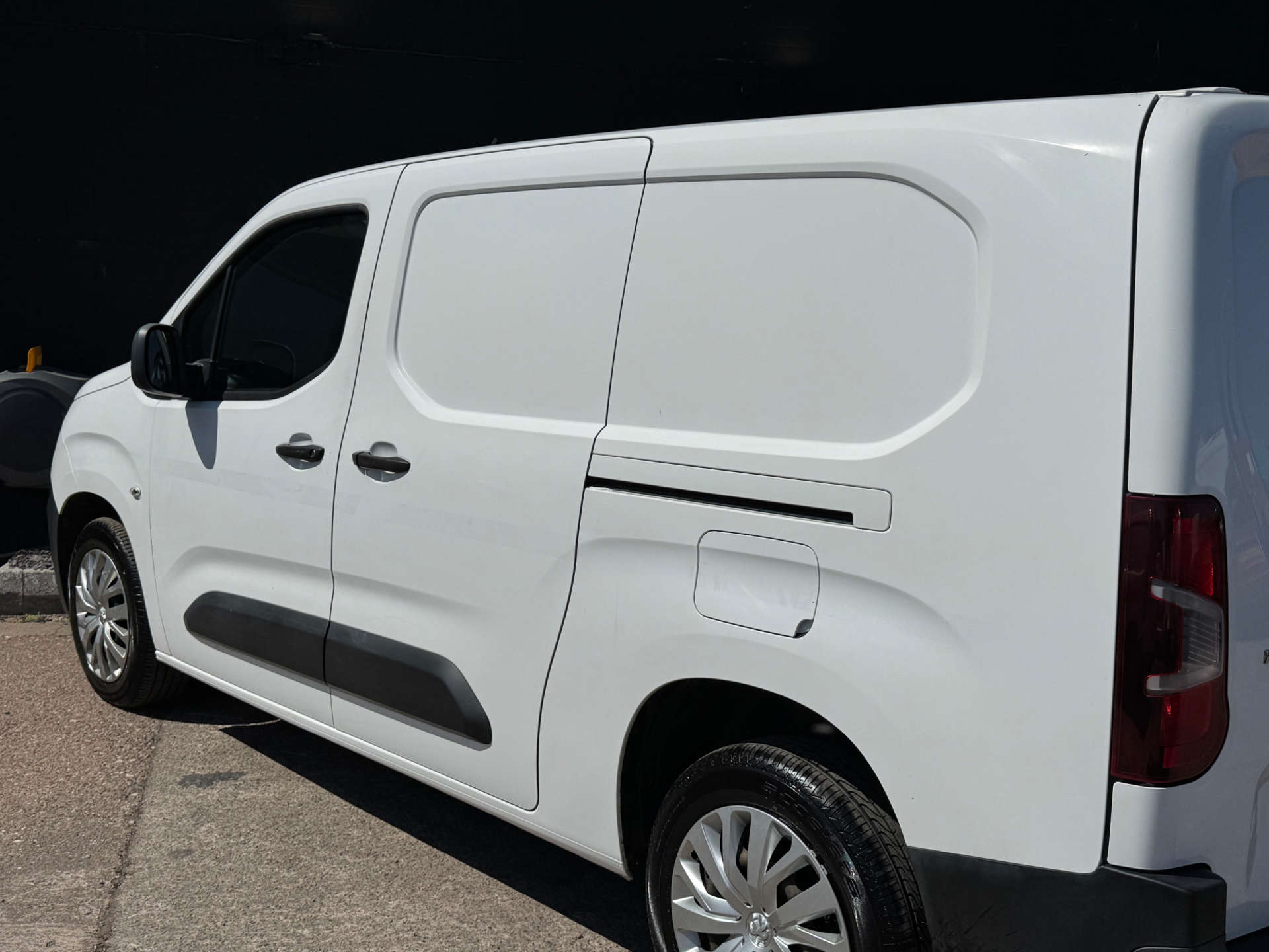 PEUGEOT PARTNER 1.6 Blue HDi 950 Professional Long Crew Van Double Cab 6dr Diesel Manual LWB Euro 6 (100 bhp) #11