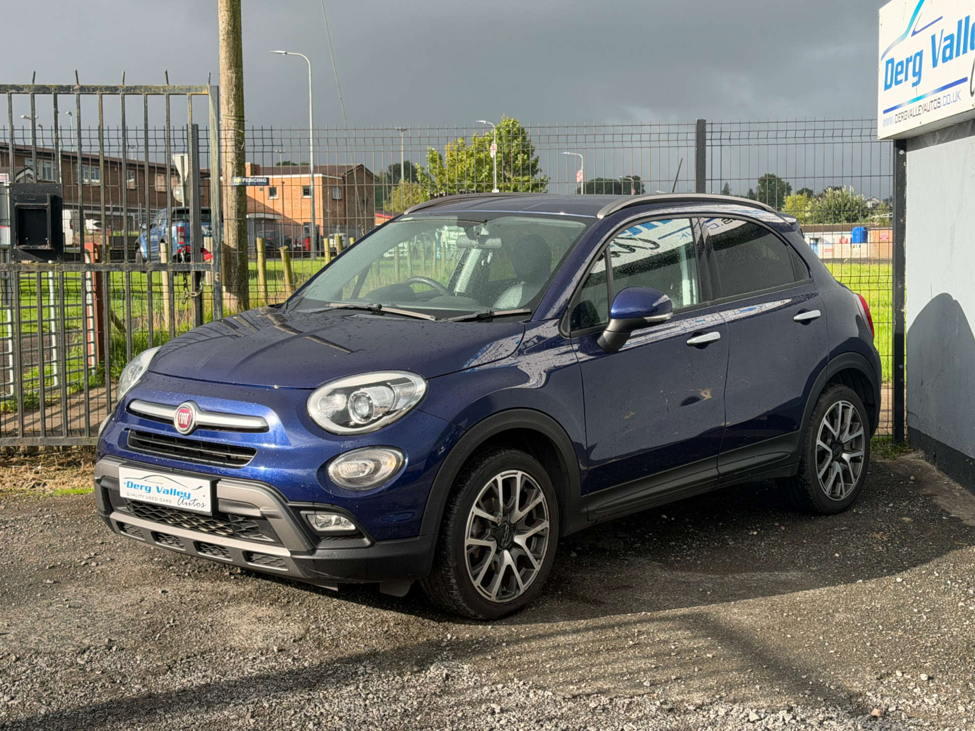 2015 FIAT 500X 1.6 500X Cross+ MultiJet 5dr - vehicle photo 4 for sale on PureCar