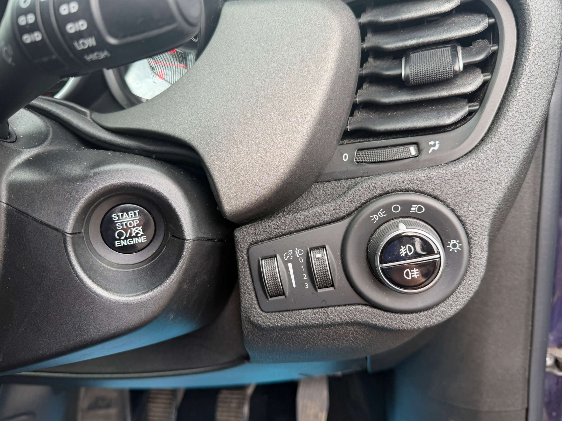 2015 FIAT 500X 1.6 500X Cross+ MultiJet 5dr - vehicle photo 21 for sale on PureCar