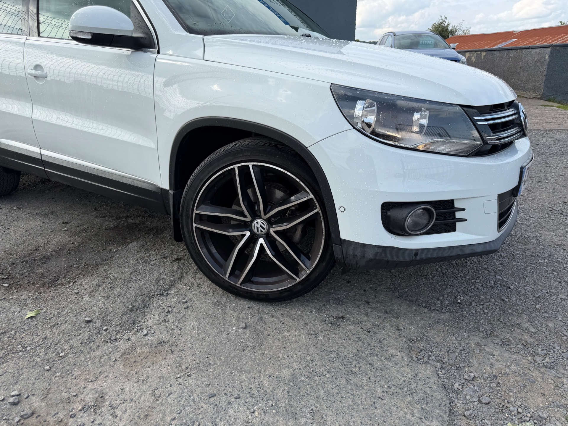 2015 VOLKSWAGEN TIGUAN 2.0 Tiguan Match TDI BlueMotion Technology 5dr - vehicle photo 2 for sale on PureCar