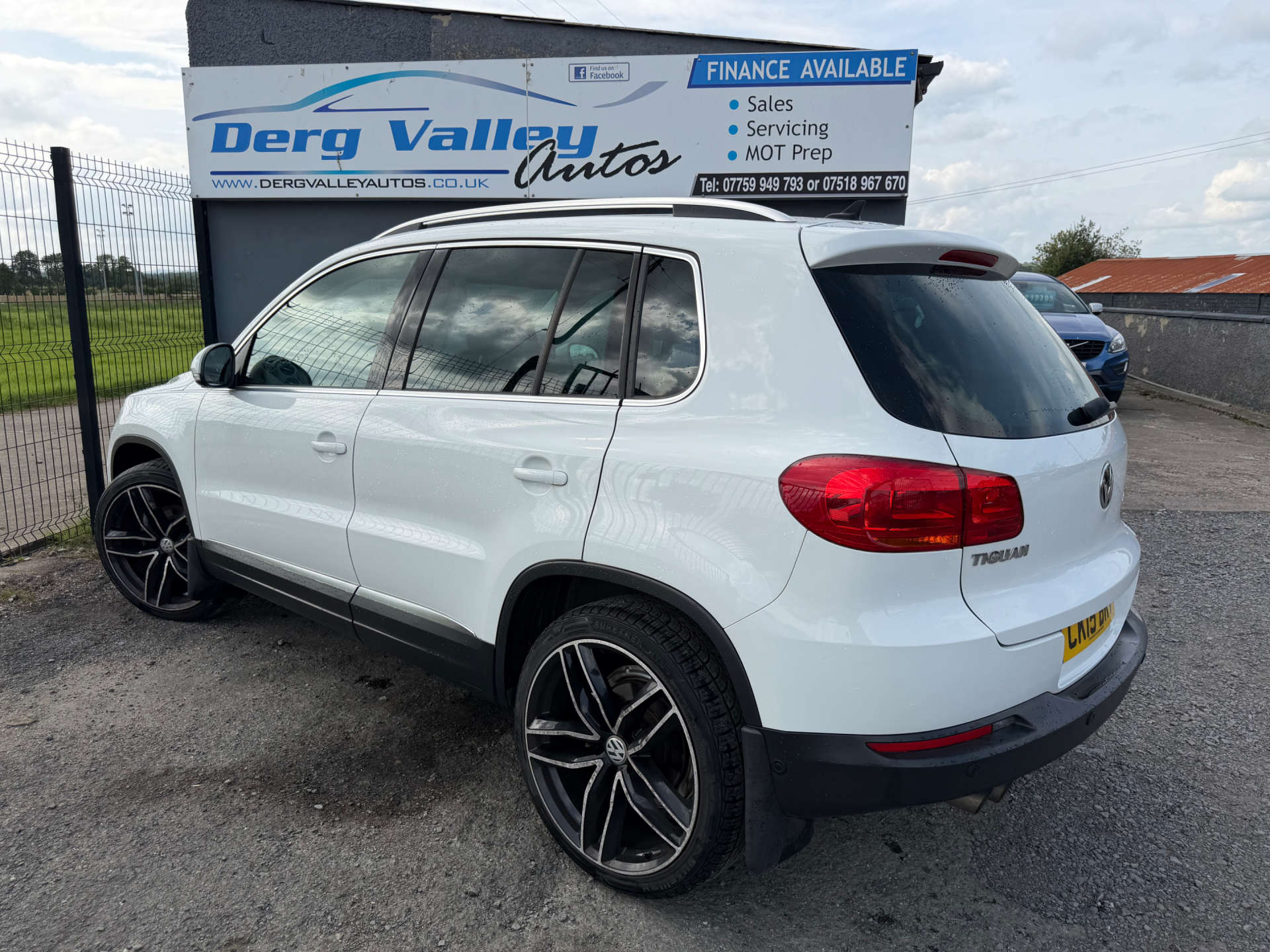 2015 VOLKSWAGEN TIGUAN 2.0 Tiguan Match TDI BlueMotion Technology 5dr - vehicle photo 4 for sale on PureCar