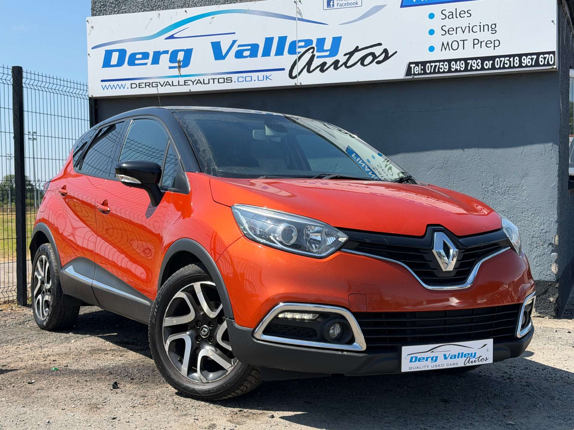 2017 RENAULT CAPTUR 1.5 Captur Dynamique S Nav dCi 5dr - vehicle photo 2 for sale on PureCar