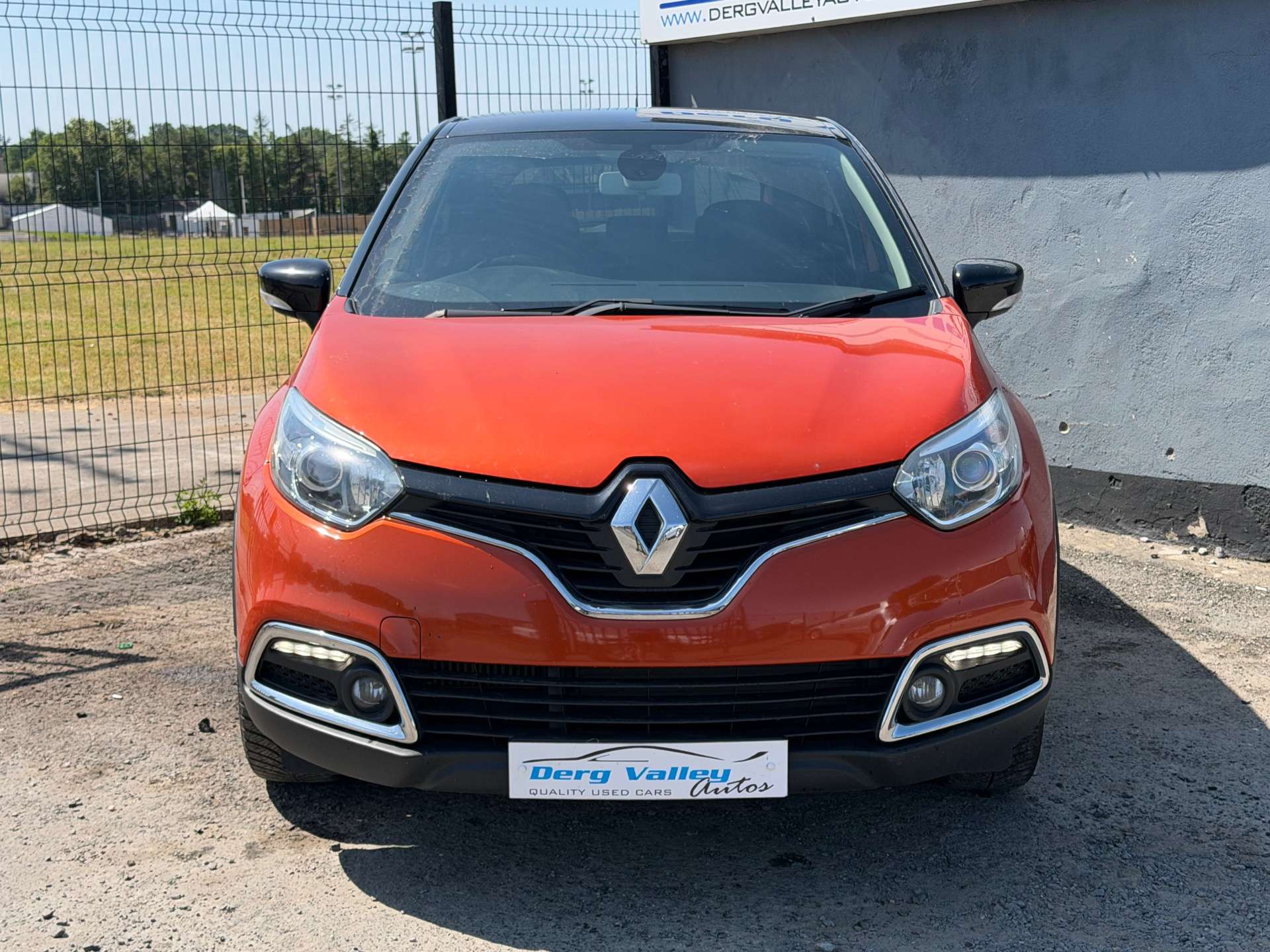 2017 RENAULT CAPTUR 1.5 Captur Dynamique S Nav dCi 5dr - vehicle photo 3 for sale on PureCar