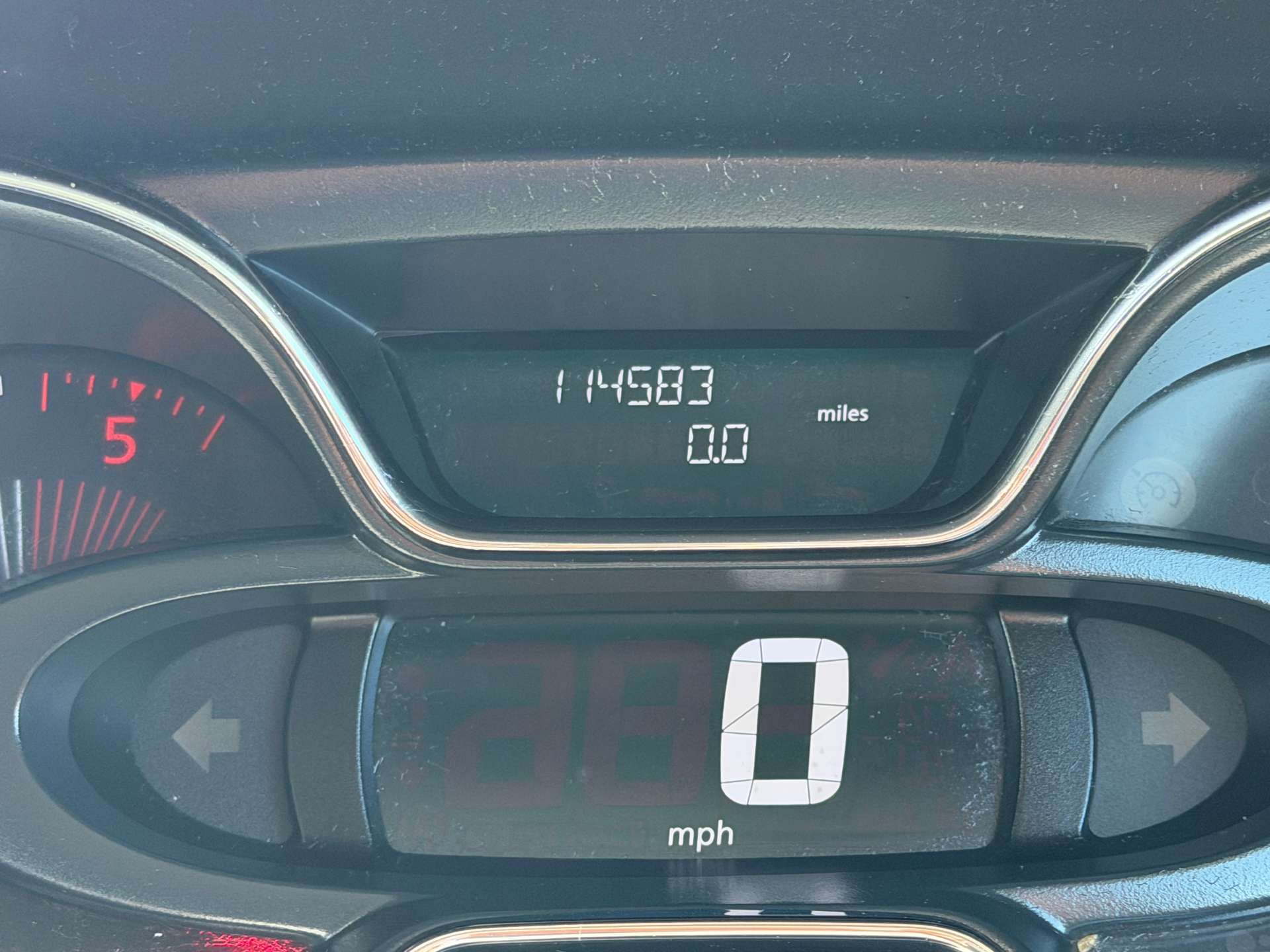 2017 RENAULT CAPTUR 1.5 Captur Dynamique S Nav dCi 5dr - vehicle photo 24 for sale on PureCar