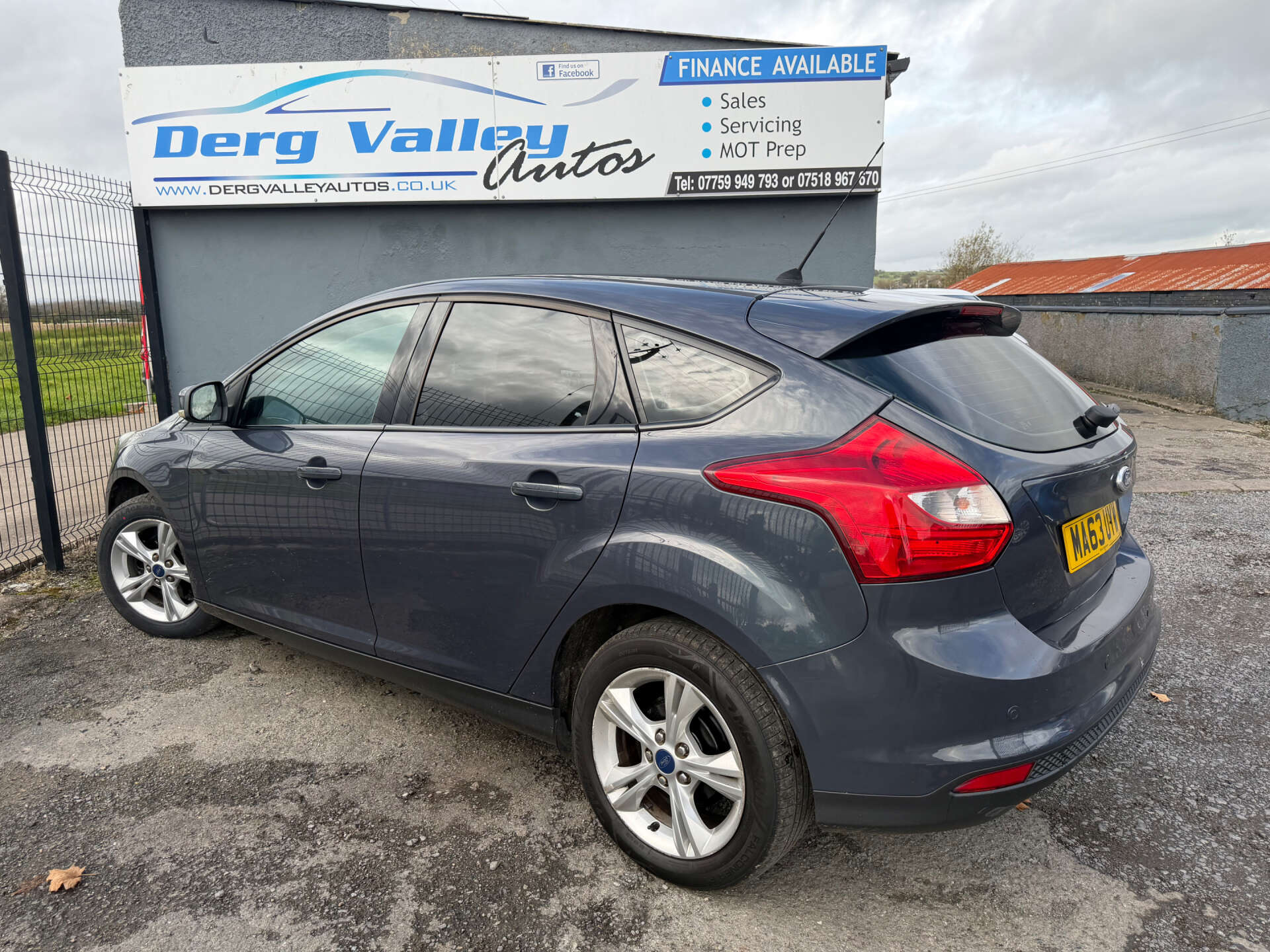 2013 FORD FOCUS 1.6 Focus Zetec TDCi 5dr - vehicle photo 4 for sale on PureCar