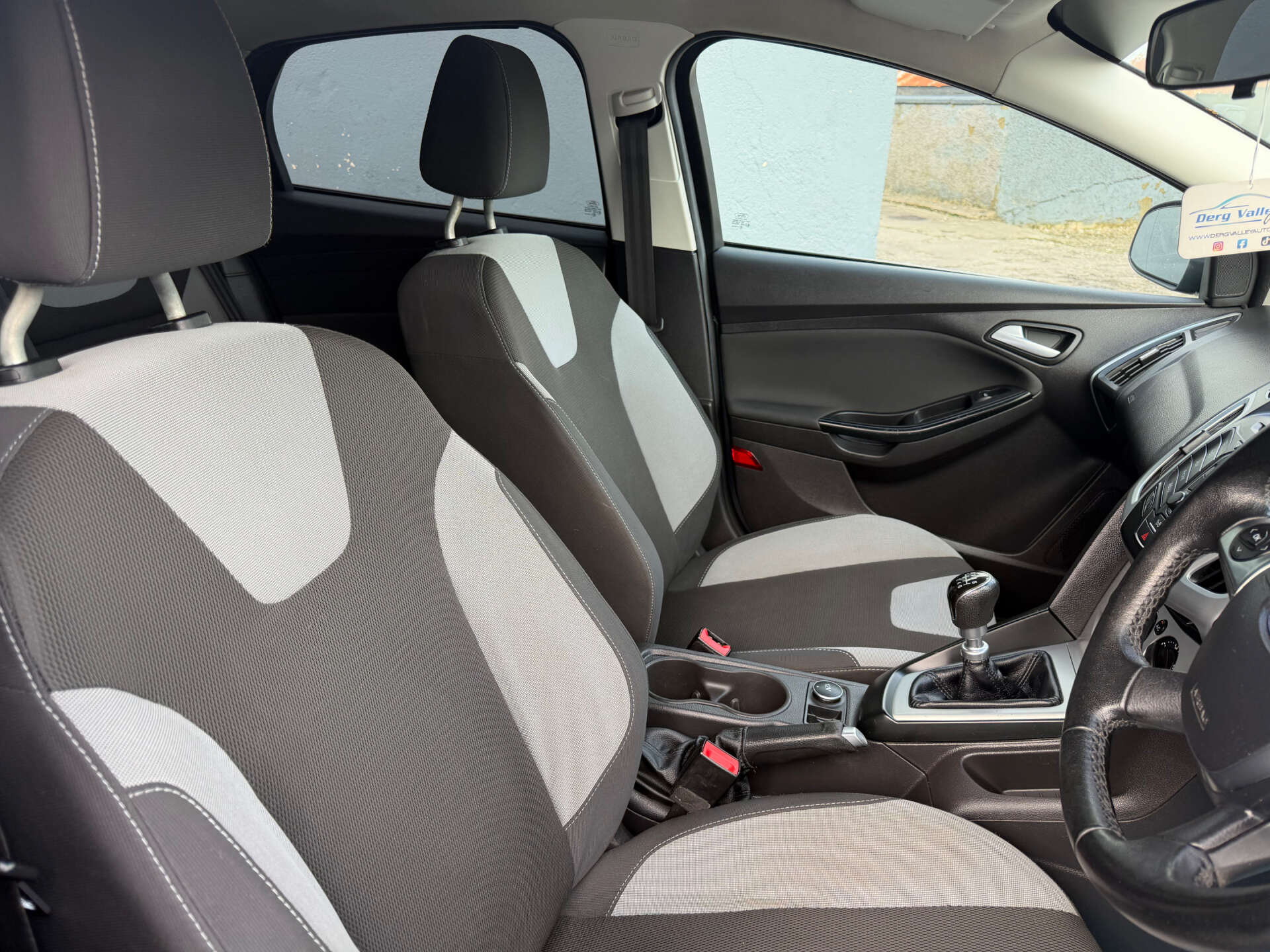 2013 FORD FOCUS 1.6 Focus Zetec TDCi 5dr - vehicle photo 7 for sale on PureCar