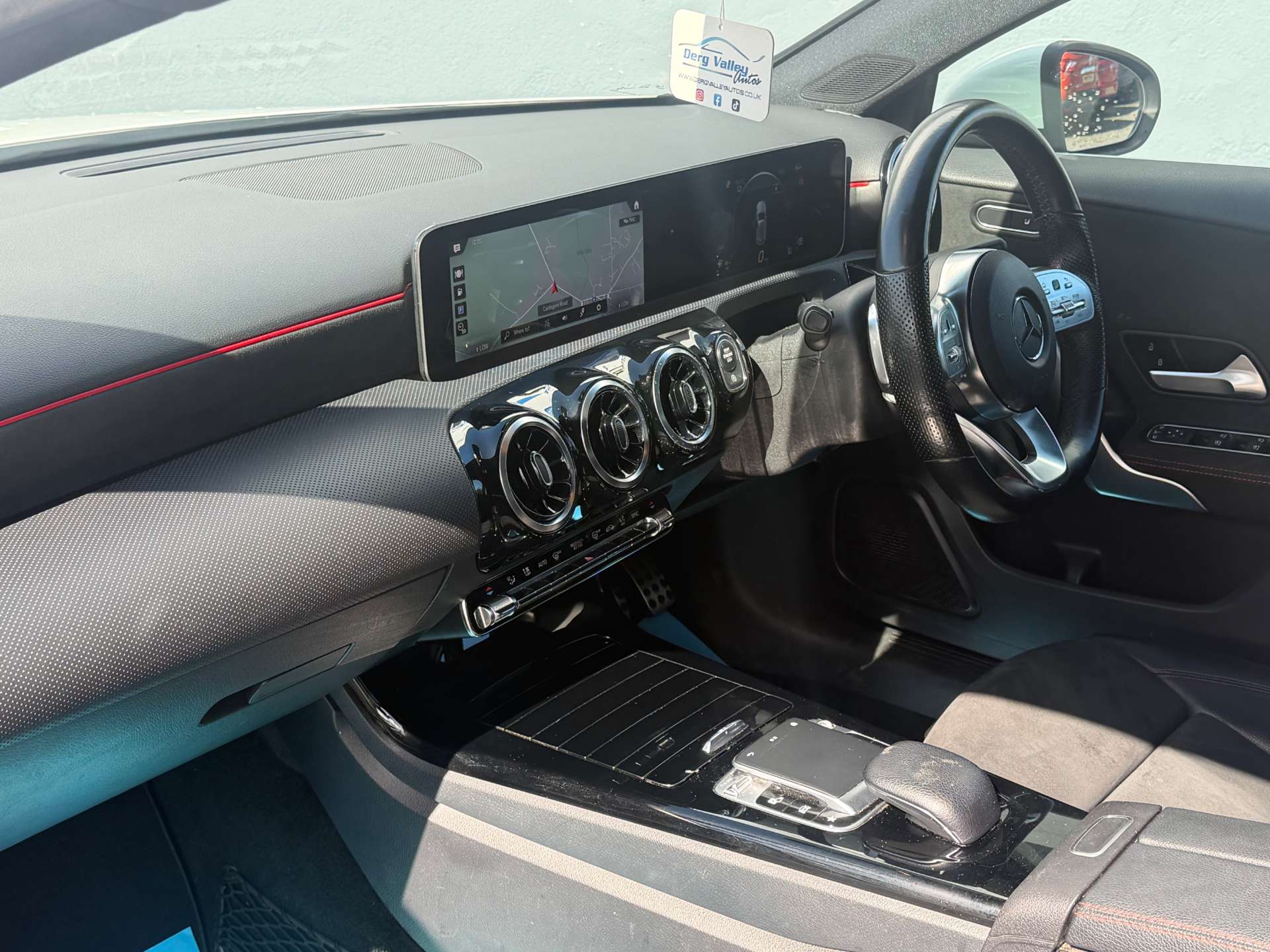 2019 MERCEDES A-CLASS 1.5 A 180 AMG Line Executive D Auto 5dr - vehicle photo 11 for sale on PureCar