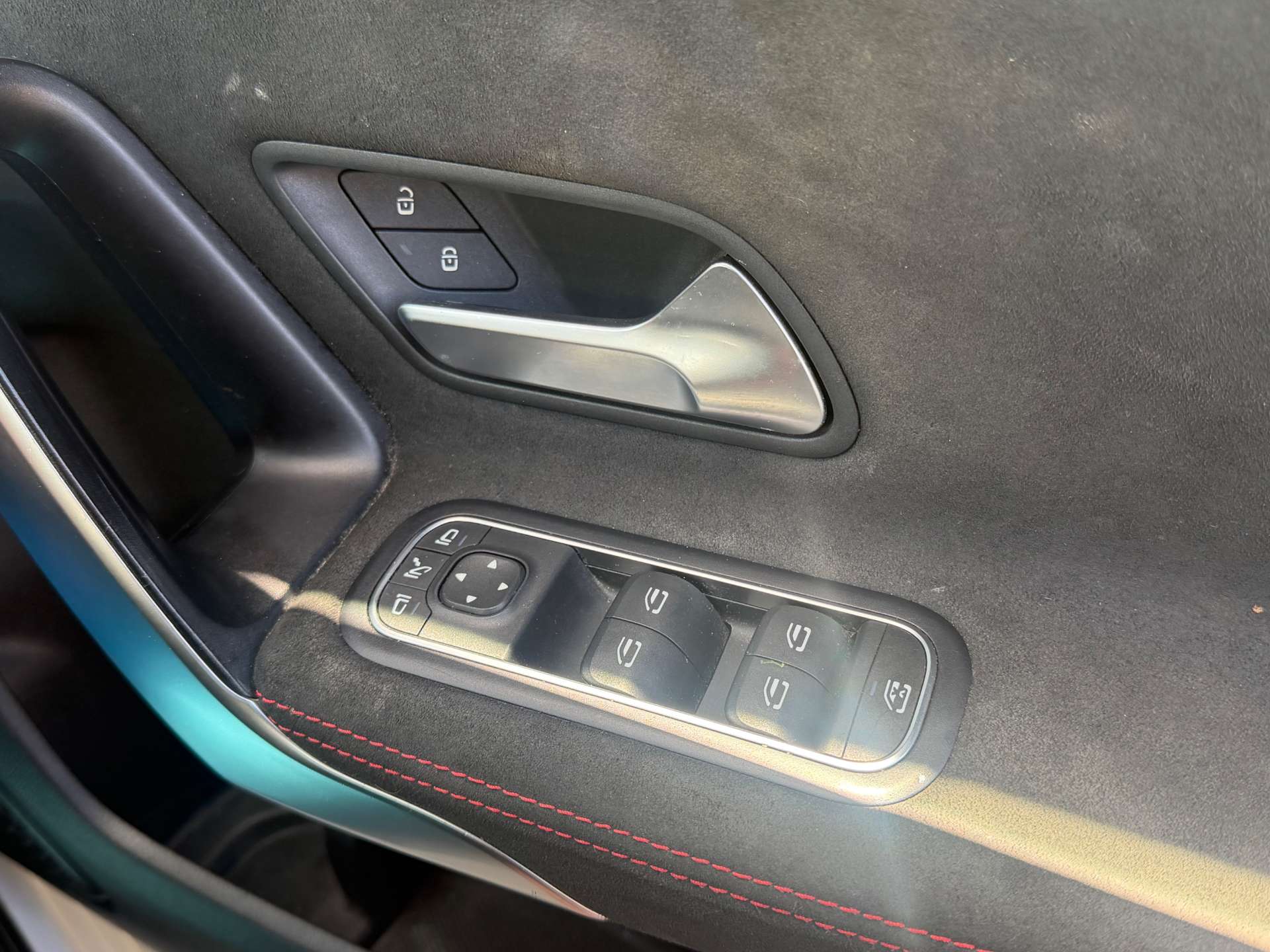 2019 MERCEDES A-CLASS 1.5 A 180 AMG Line Executive D Auto 5dr - vehicle photo 28 for sale on PureCar