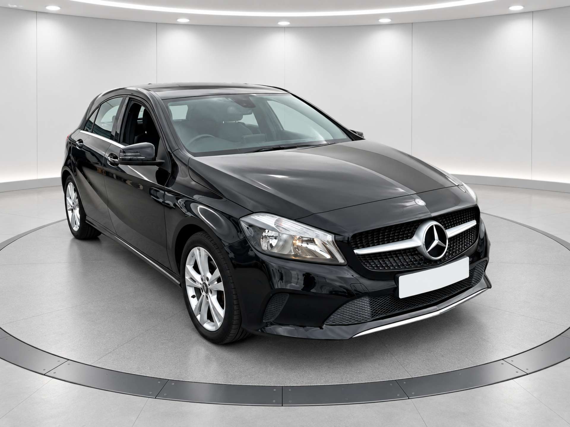 MERCEDES A-CLASS 2016
