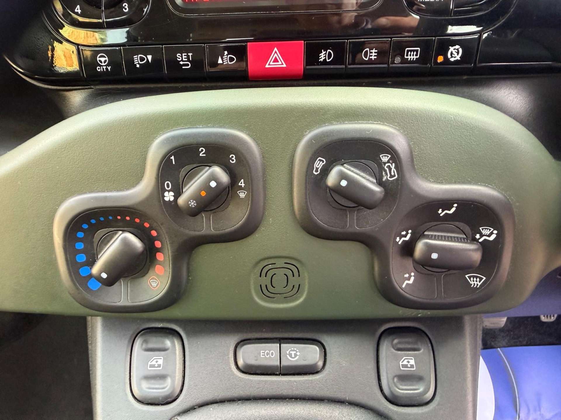 Fiat PANDA 0.9 Panda Trekking TwinAir 5dr #17