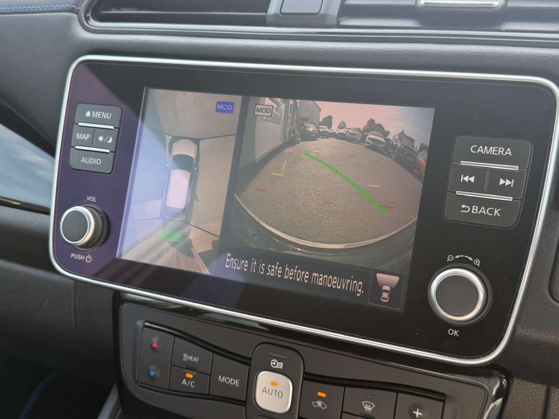 Nissan LEAF Leaf N-Connecta 5dr #19