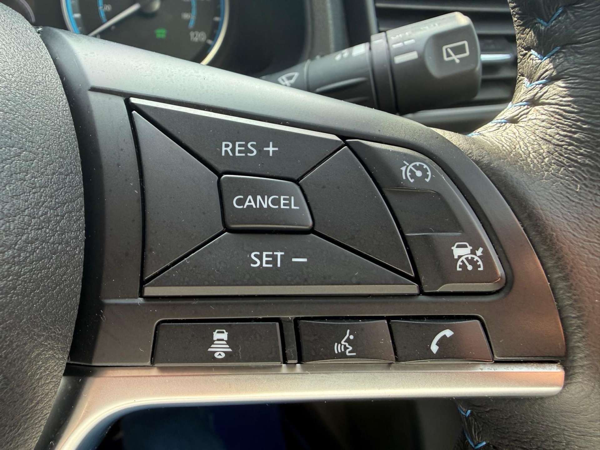 Nissan LEAF Leaf N-Connecta 5dr #25