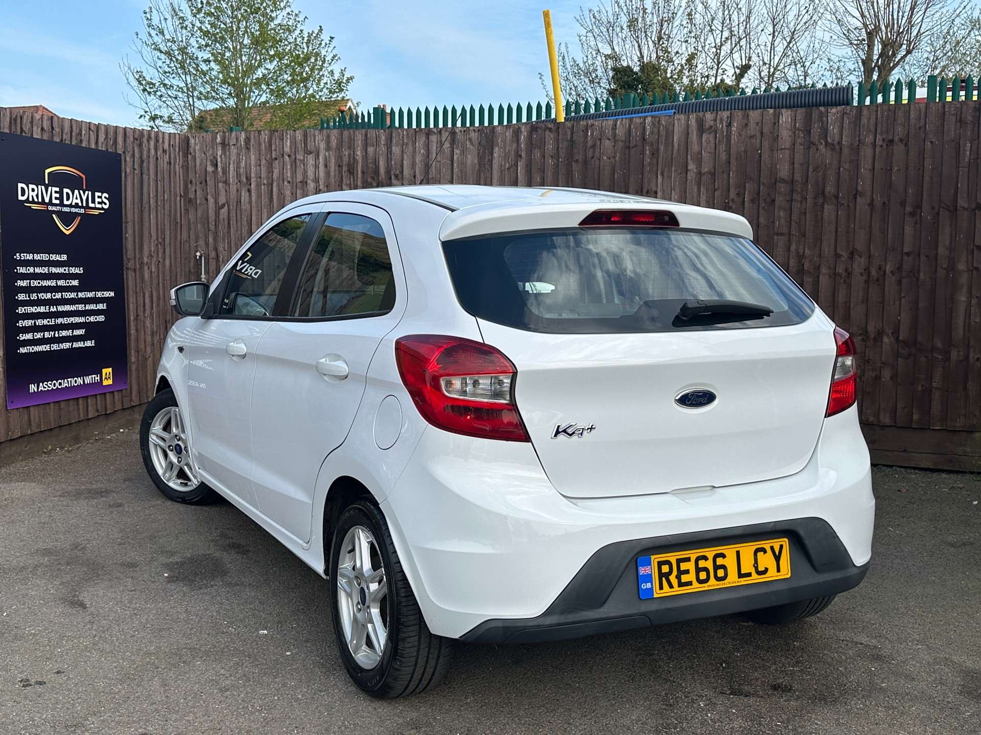 Ford KA+ 1.2 Ka+ Zetec 5dr #1