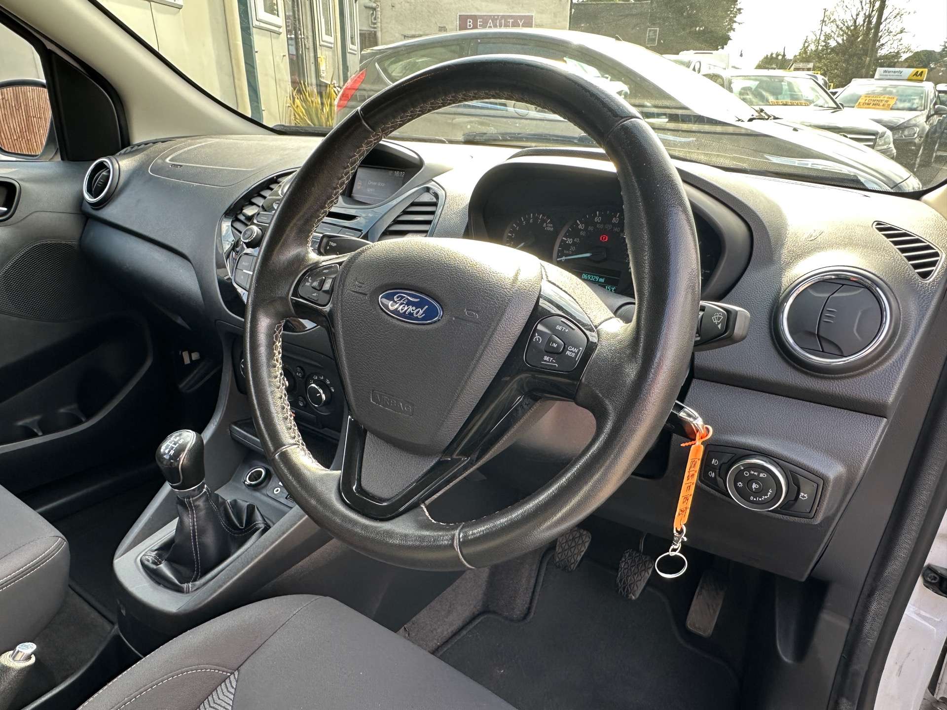 Ford KA+ 1.2 Ka+ Zetec 5dr #5