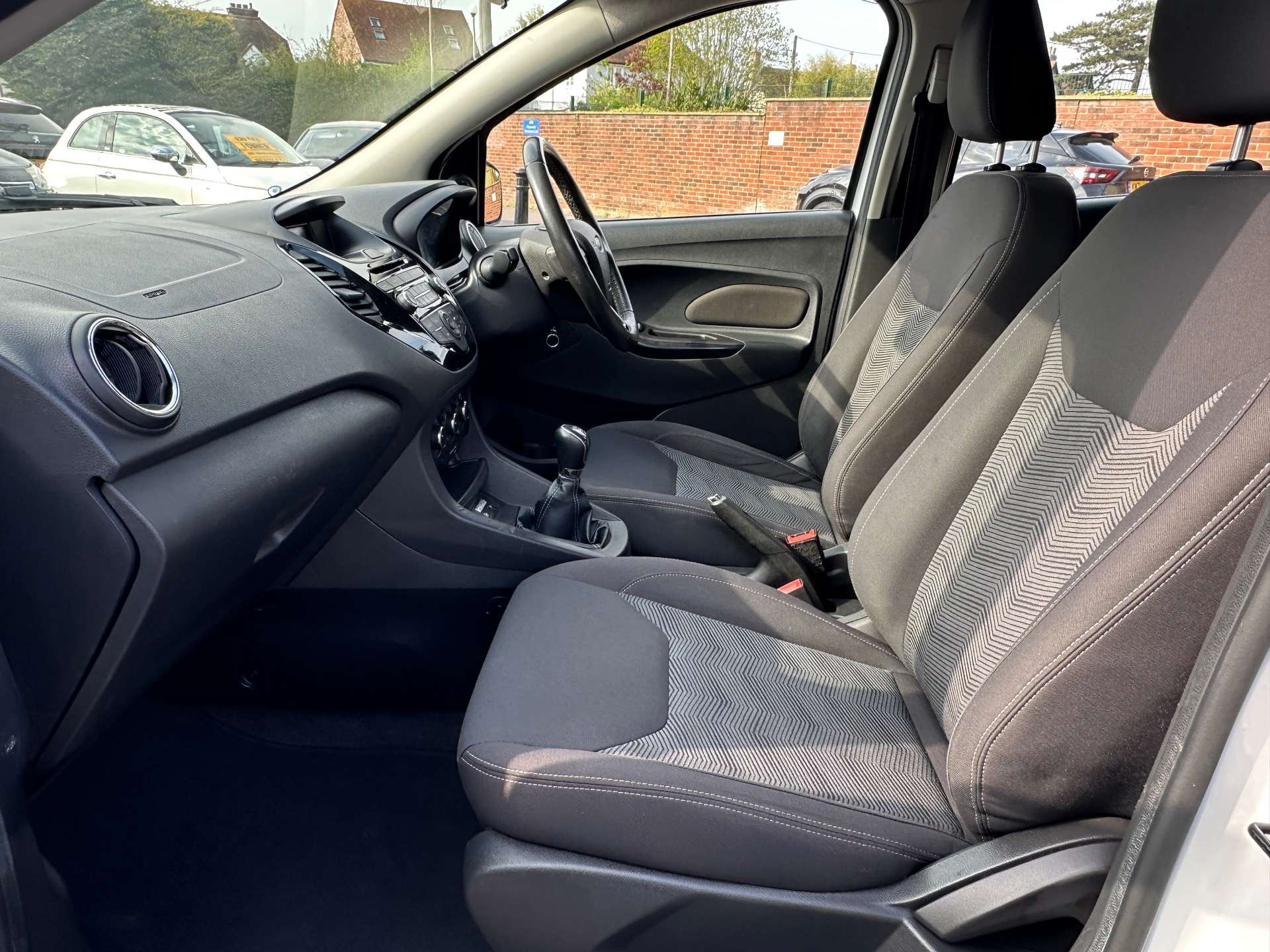 Ford KA+ 1.2 Ka+ Zetec 5dr #7
