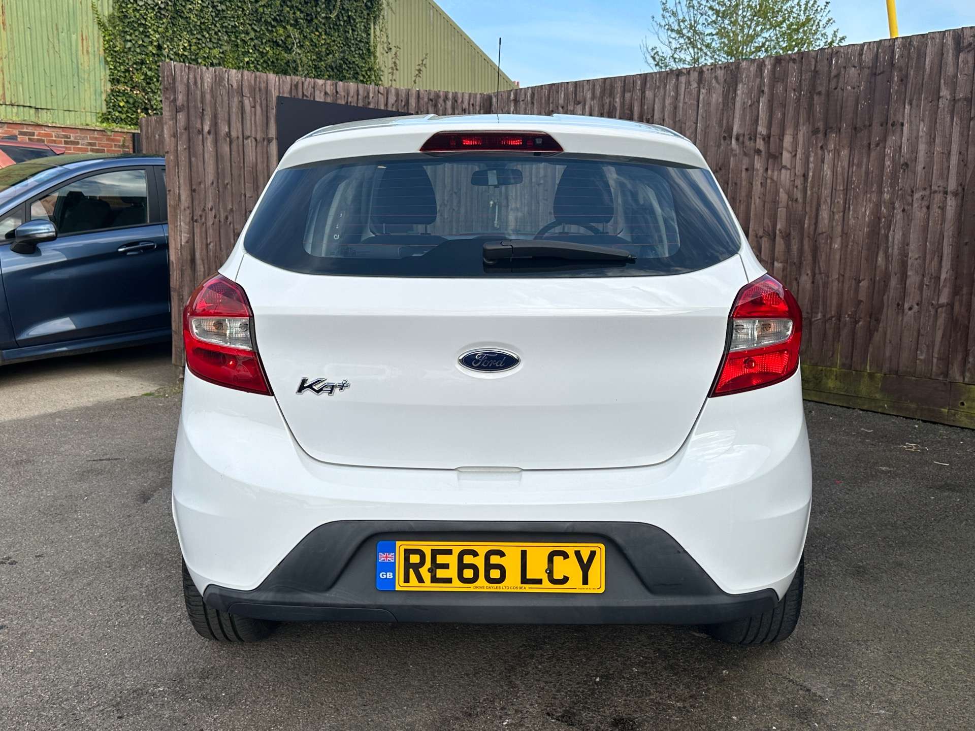Ford KA+ 1.2 Ka+ Zetec 5dr #11