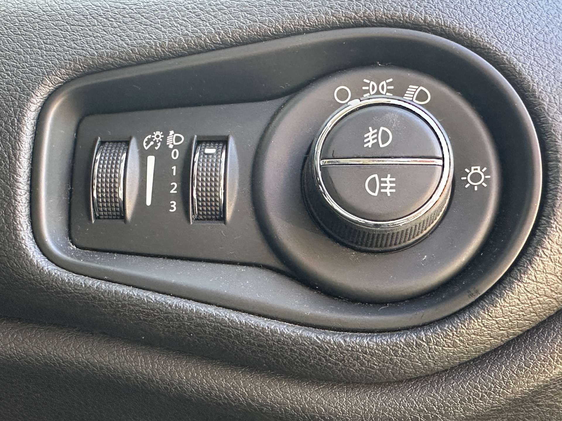 Jeep RENEGADE 1.4 Renegade Longitude 5dr #35