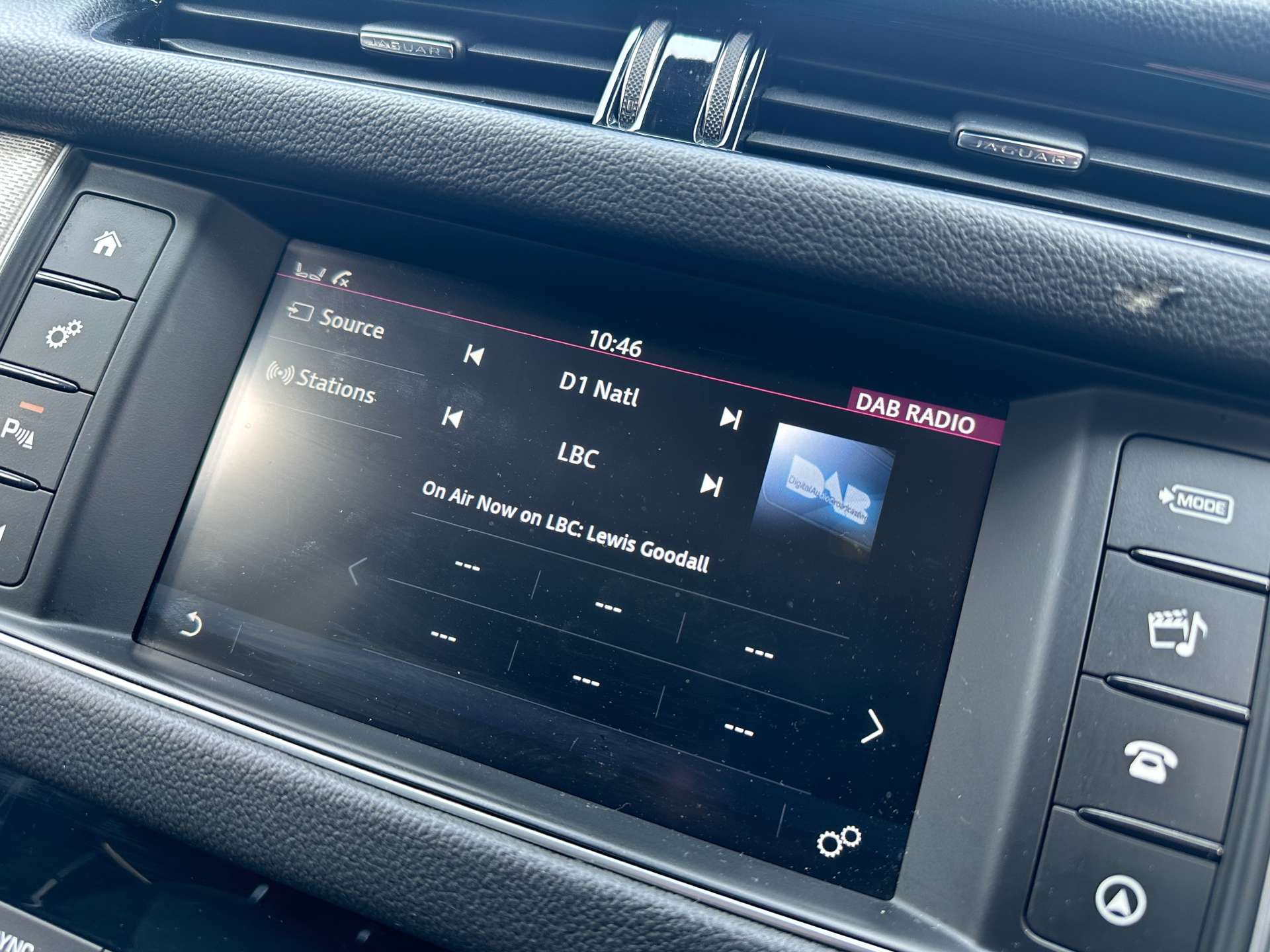 Jaguar XF 2.0 XF Prestige D Auto 5dr #52