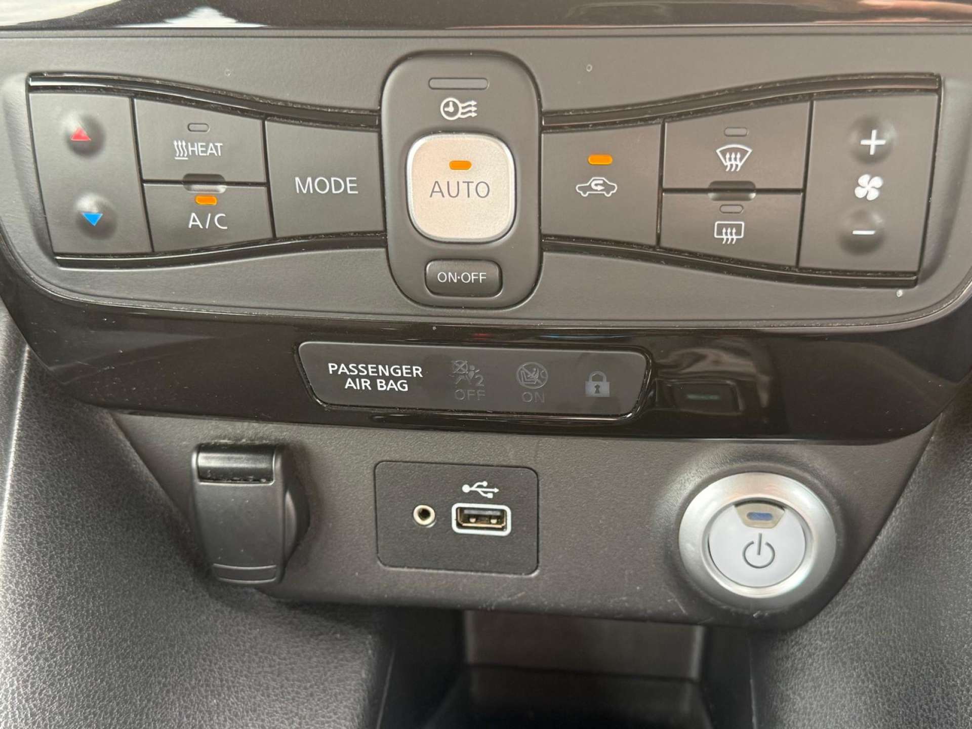 Nissan LEAF Leaf Acenta 5dr #21
