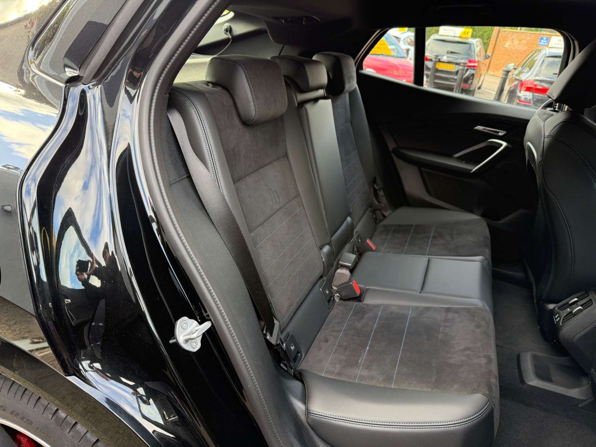 BMW IX2 IX2 eDrive20 M Sport 5dr #15