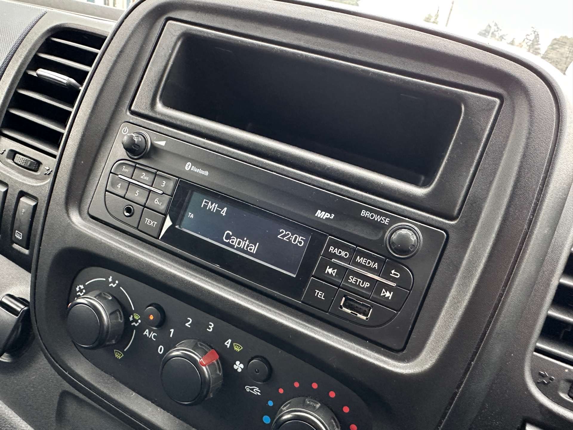 Vauxhall VIVARO COMBI 1.6 Vivaro  Combi CDTi S/S 5dr #44