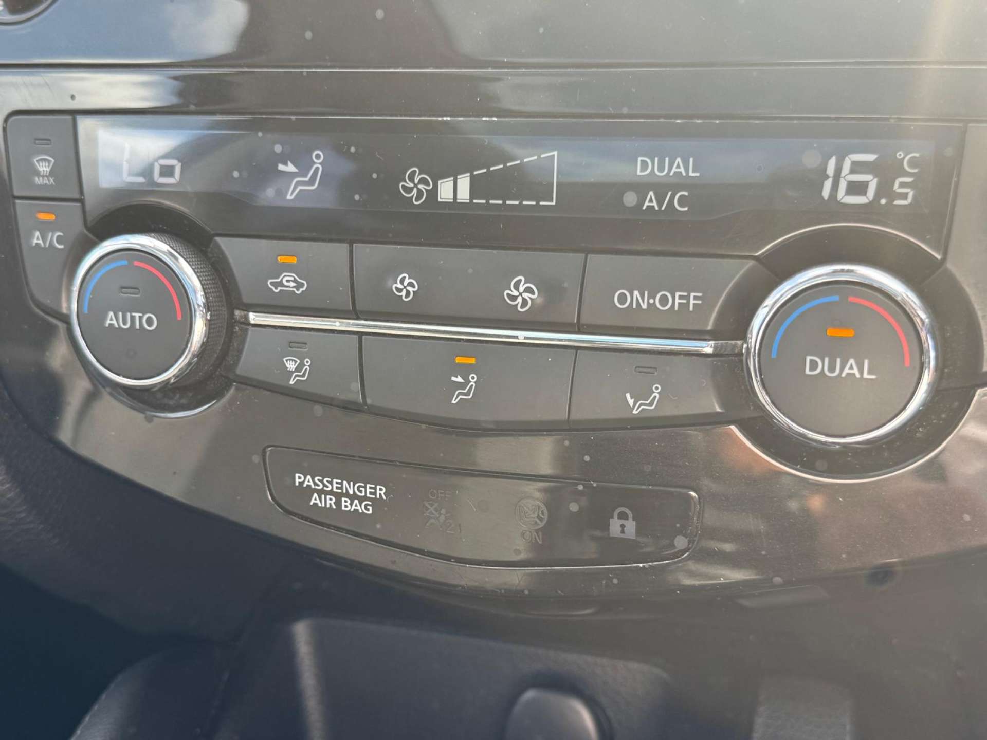 Nissan QASHQAI 1.5 Qashqai N-Connecta dCi 5dr #21