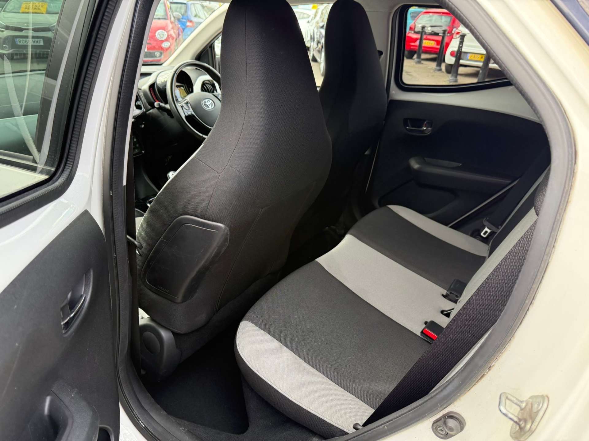 TOYOTA AYGO 1.0 Aygo X-Press VVT-i 5dr #13