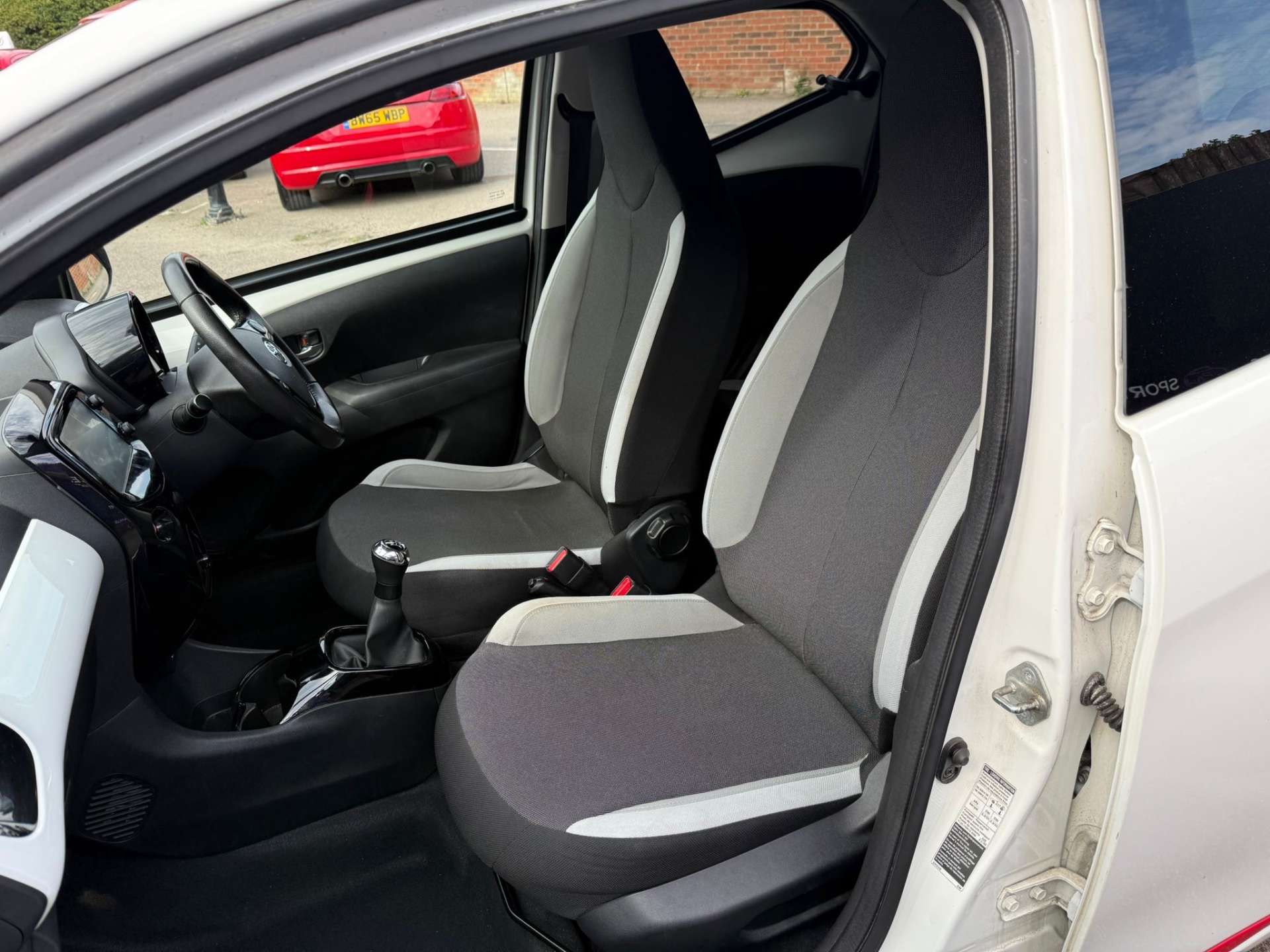 TOYOTA AYGO 1.0 Aygo X-Press VVT-i 5dr #14