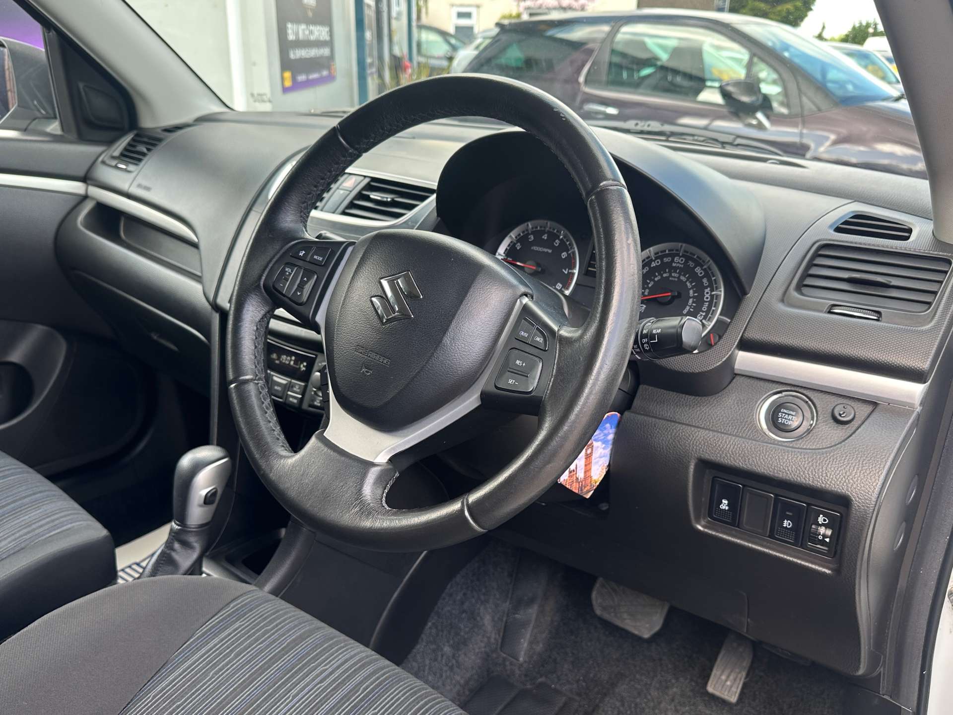Suzuki SWIFT 1.2 Swift SZ4 Auto 5dr #5