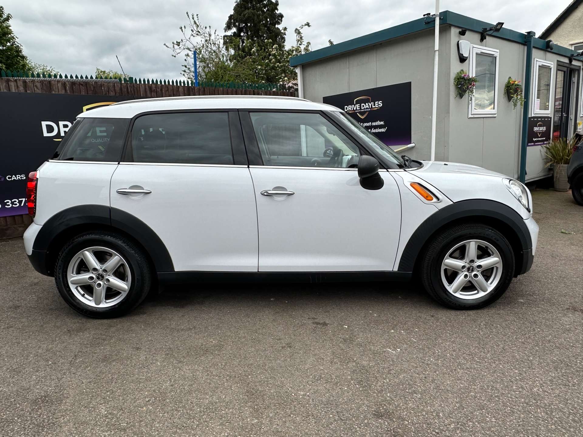 MINI COUNTRYMAN 1.6 Countryman One 5dr #2