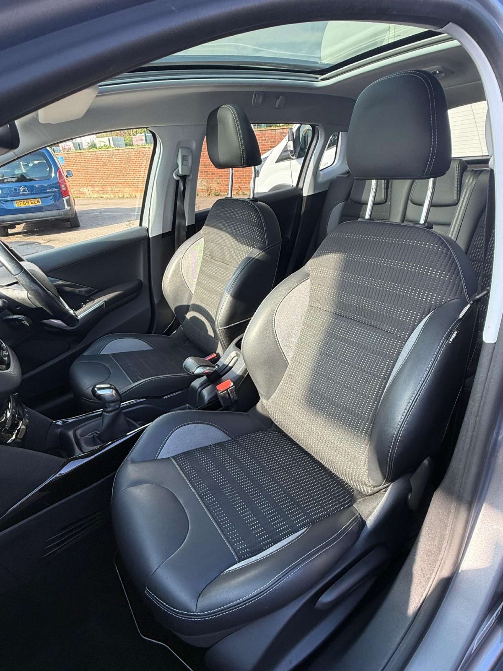 Peugeot 2008 1.2 2008 Allure Premium 5dr #6