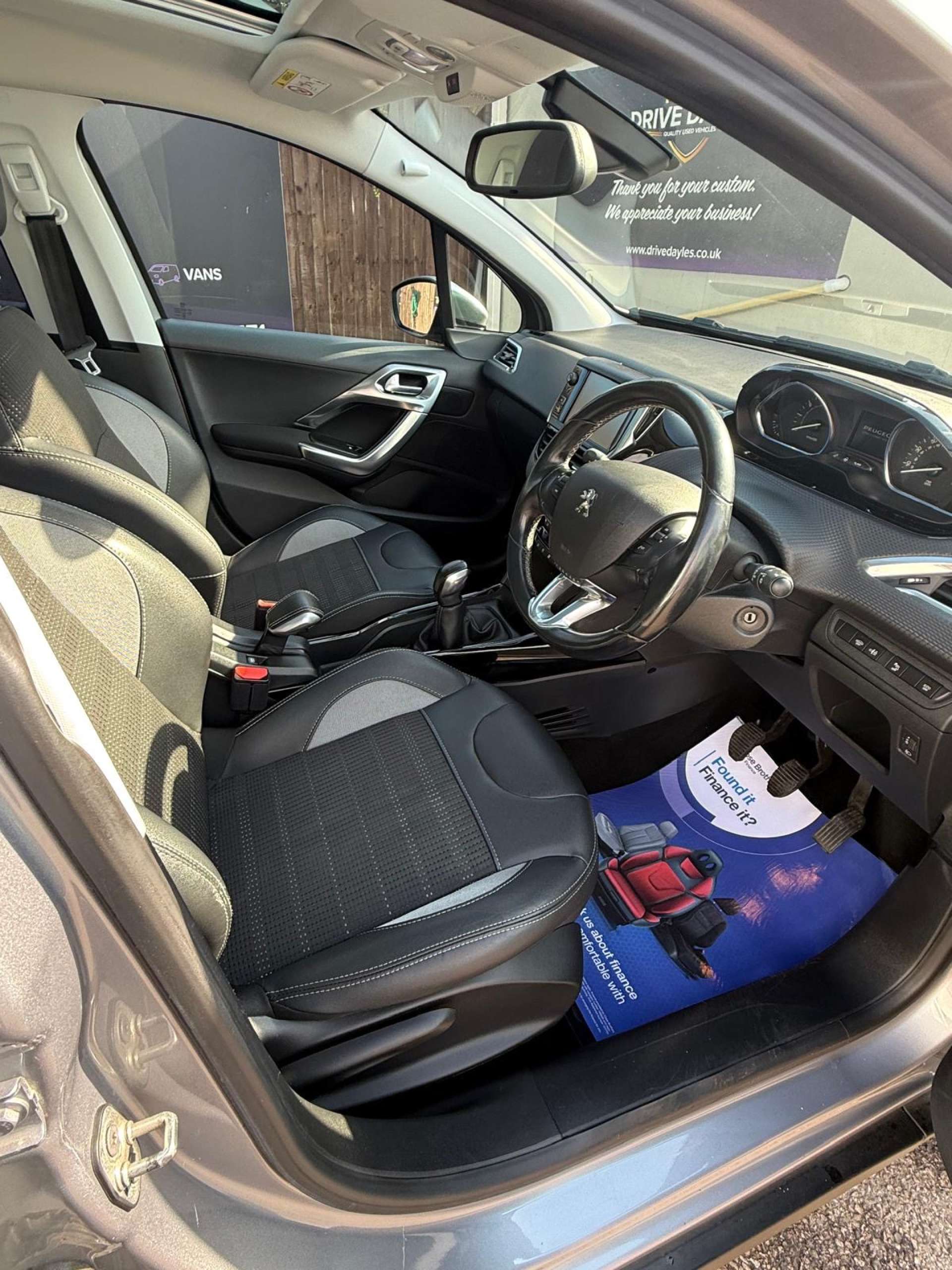 Peugeot 2008 1.2 2008 Allure Premium 5dr #7