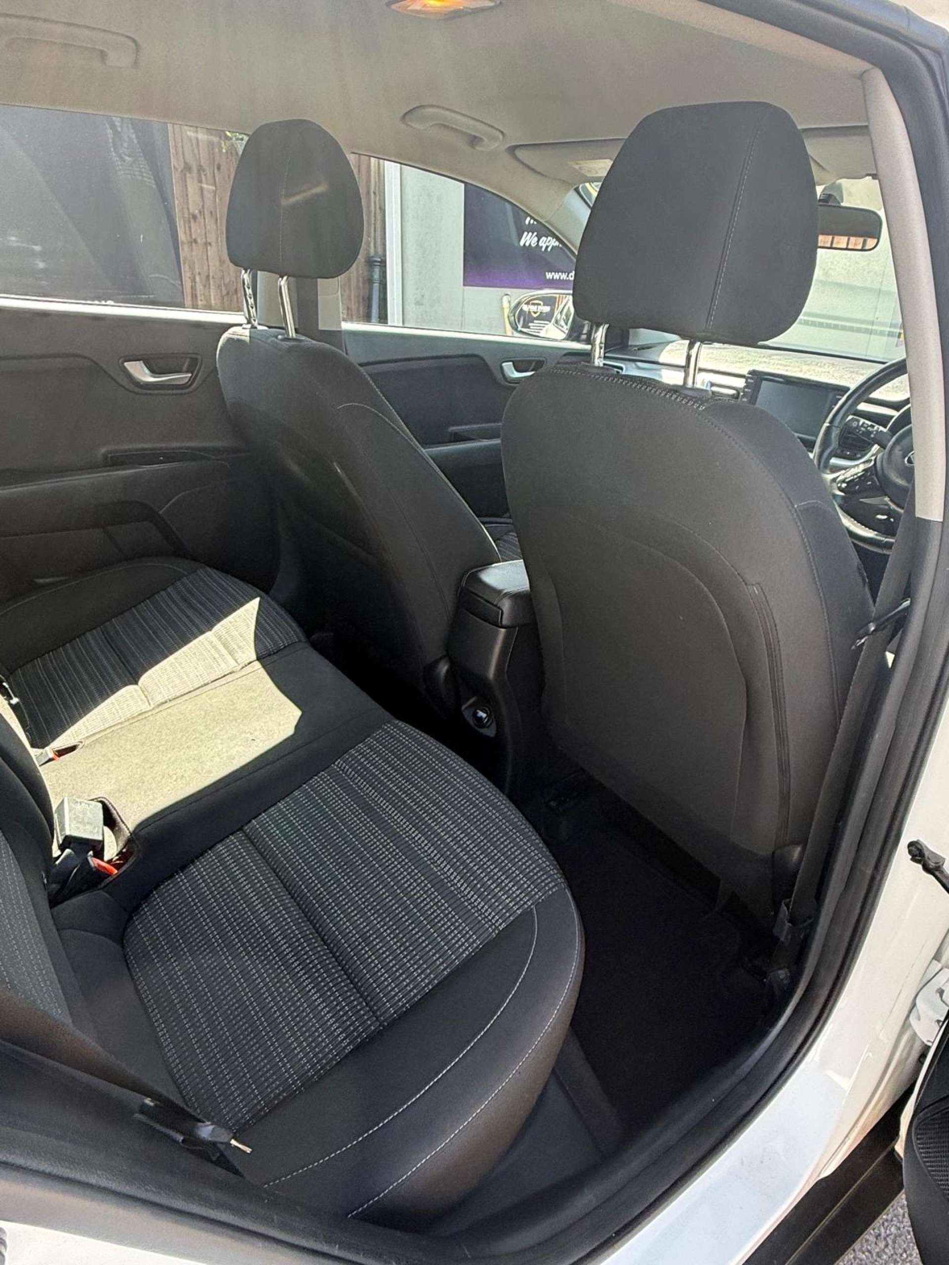KIA STONIC 1.6 Stonic 2 ISG CRDi 5dr #9