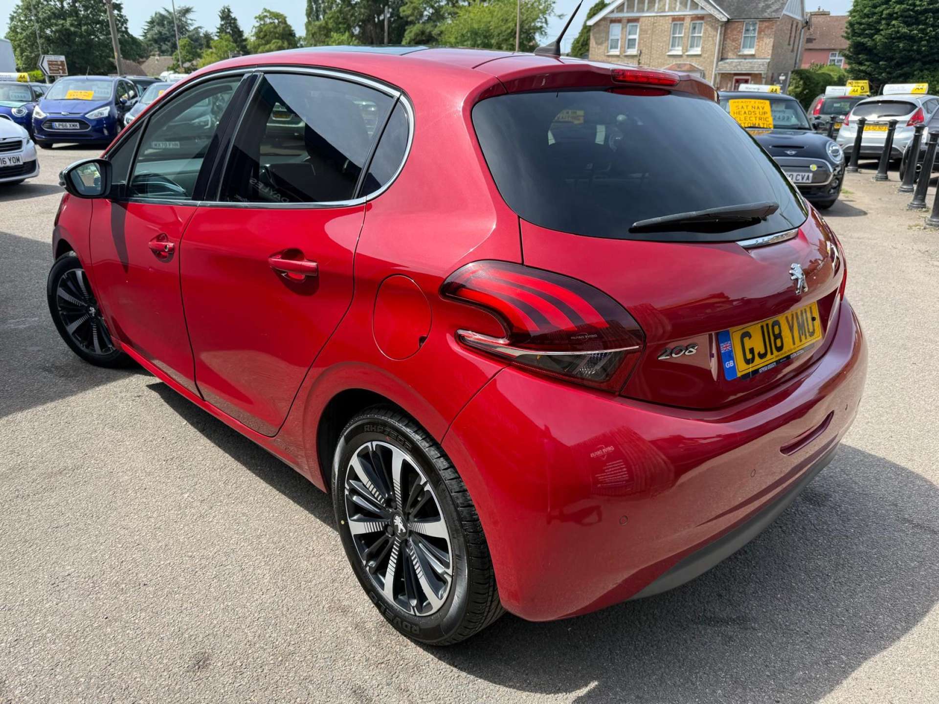 Peugeot 208 1.2 208 Allure Premium 5dr #1