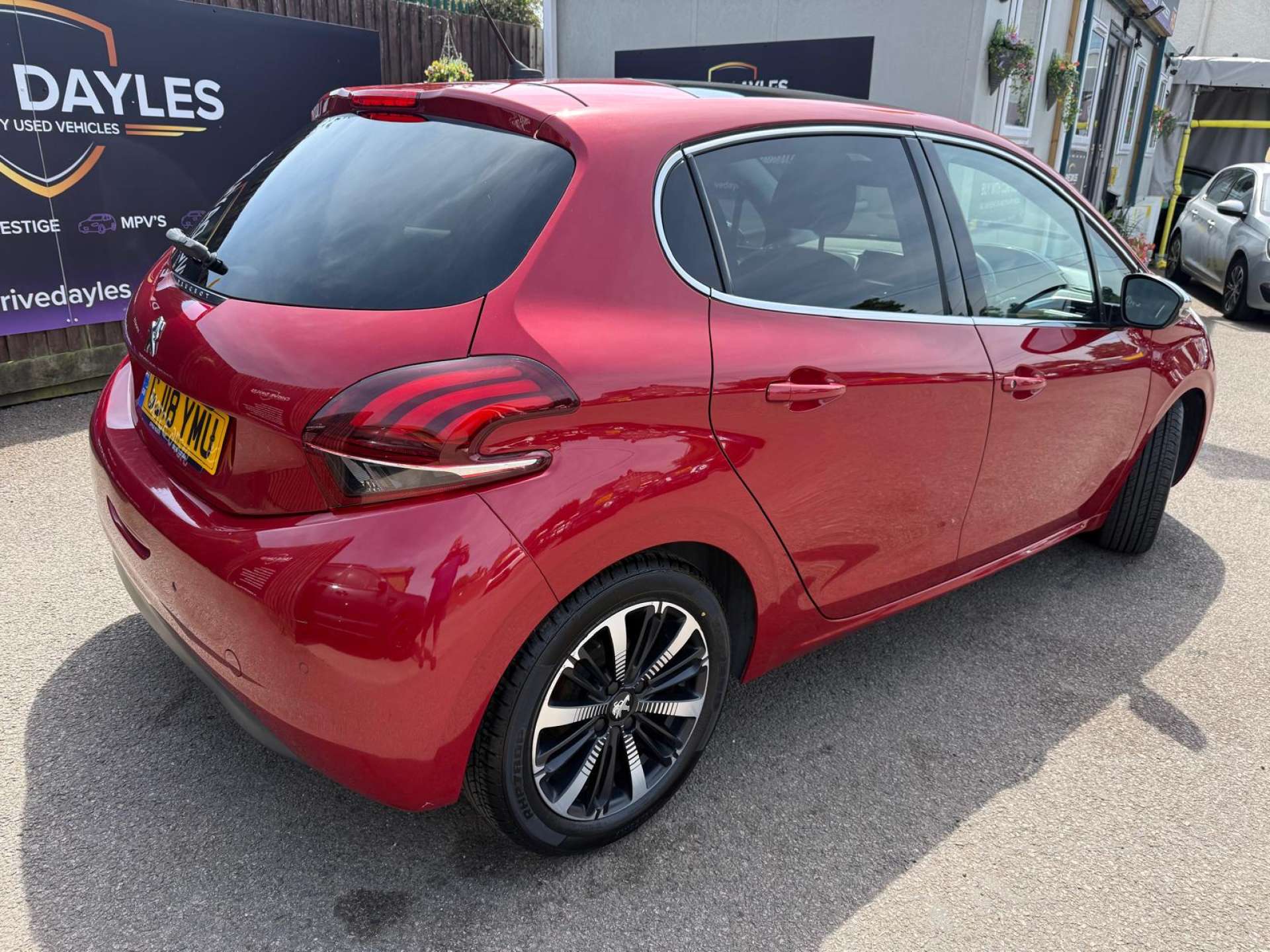Peugeot 208 1.2 208 Allure Premium 5dr #2