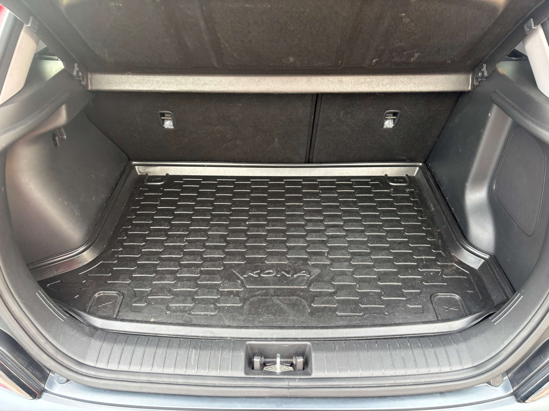 HYUNDAI KONA 1.6 Kona Premium GDi HEV Semi-Auto 5dr #10