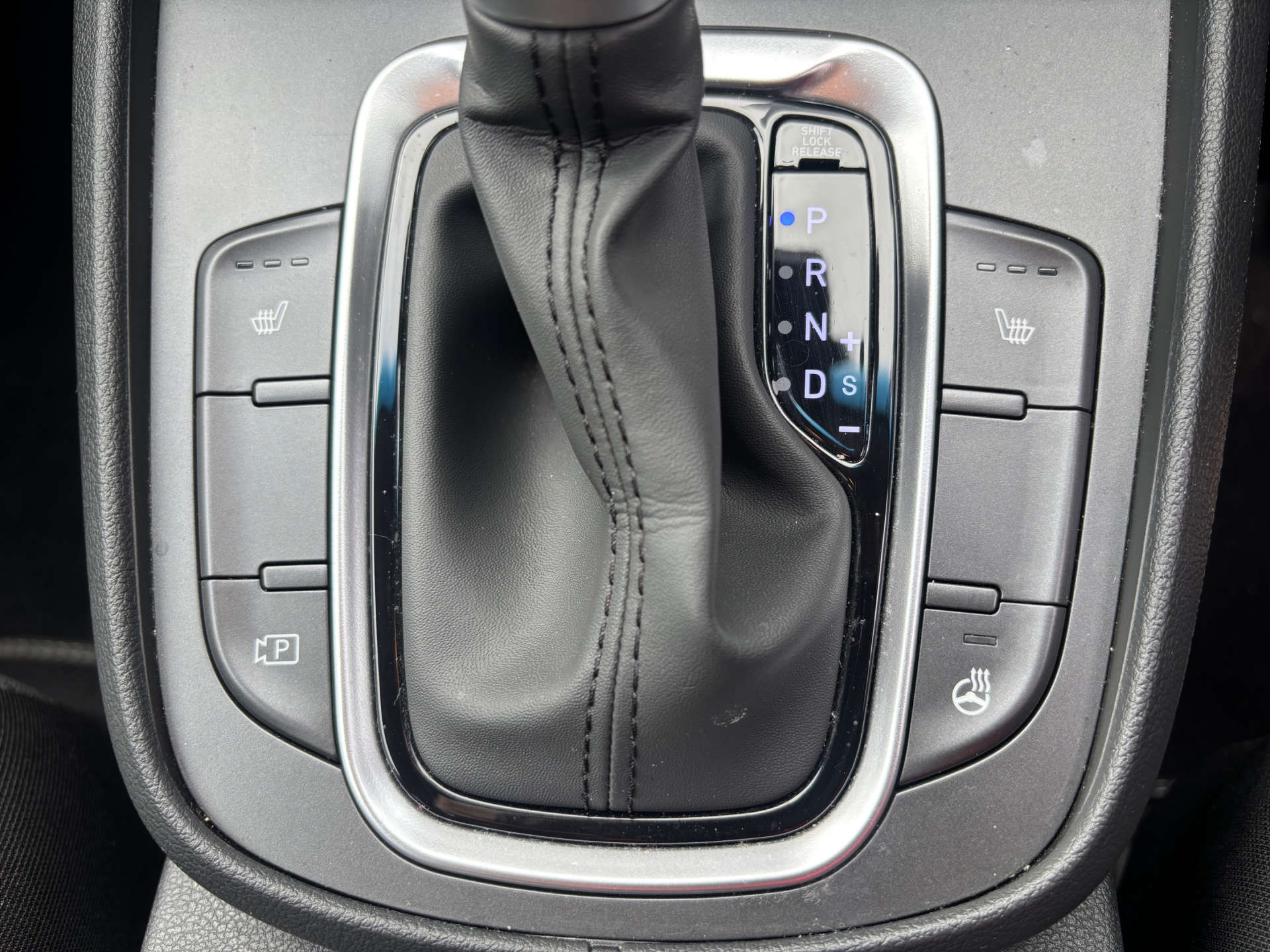 HYUNDAI KONA 1.6 Kona Premium GDi HEV Semi-Auto 5dr #20