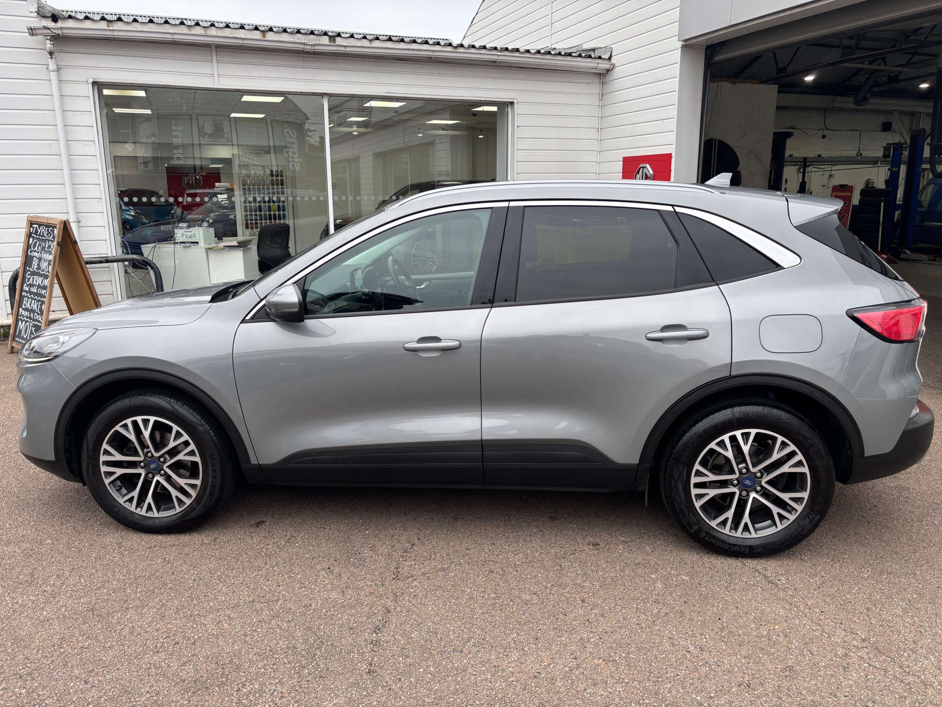 FORD KUGA 1.5 Kuga Titanium Edition 5dr #6