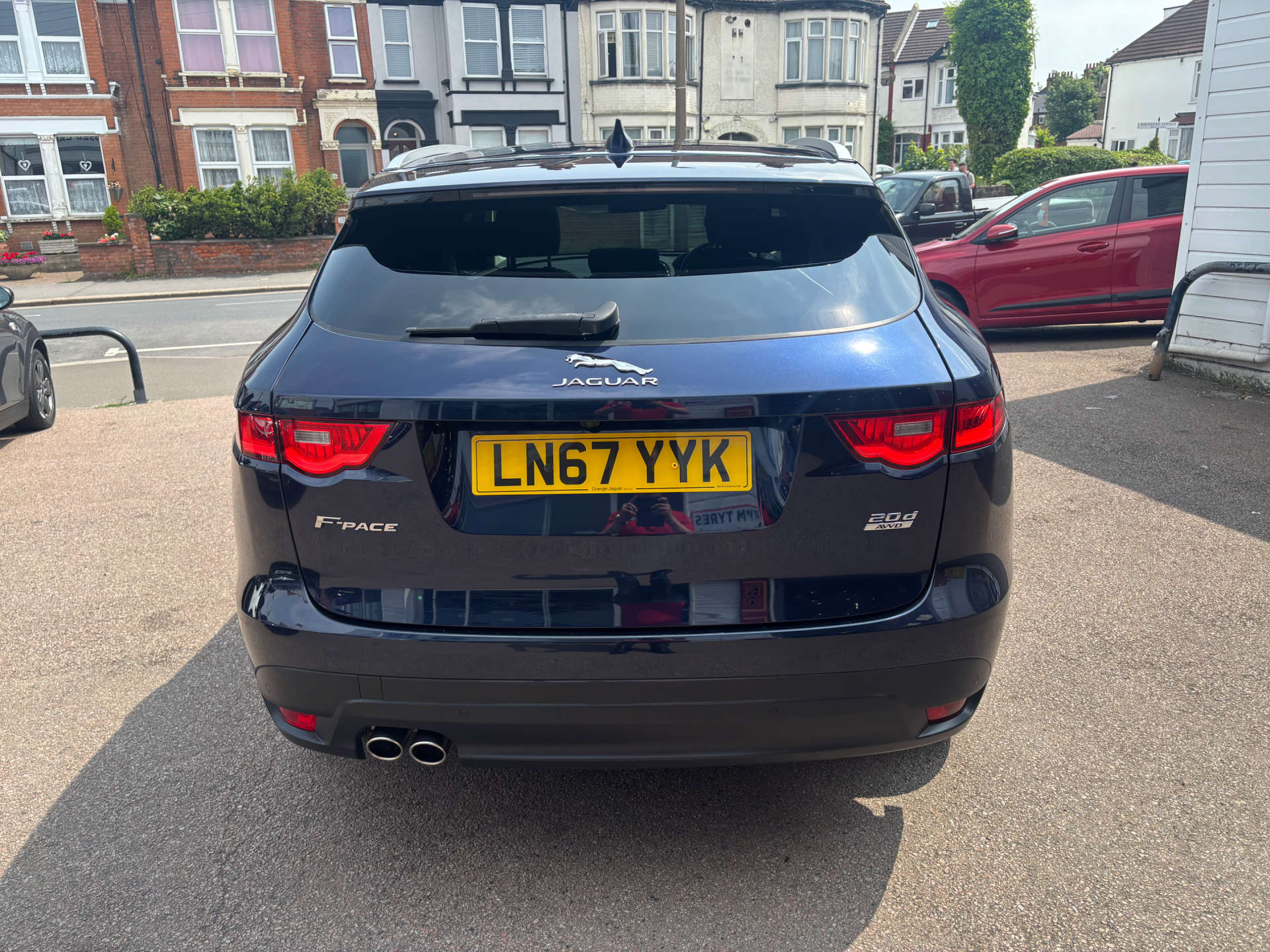 JAGUAR F-PACE 2.0 F-PACE Portfolio AWD D Auto 4WD 5dr #4