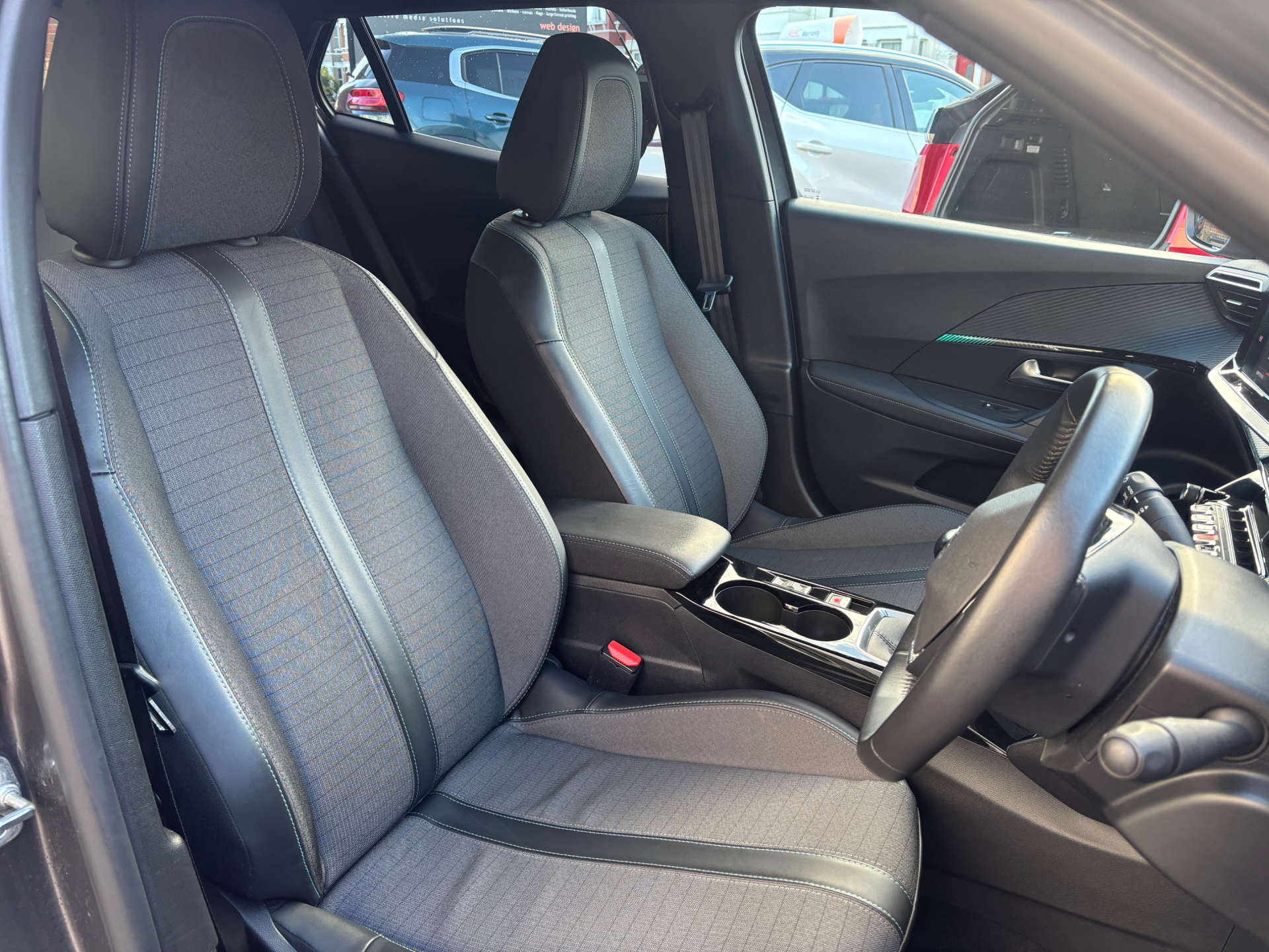 PEUGEOT 2008 1.2 2008 Allure Premium+ PureTech SS 5dr #19