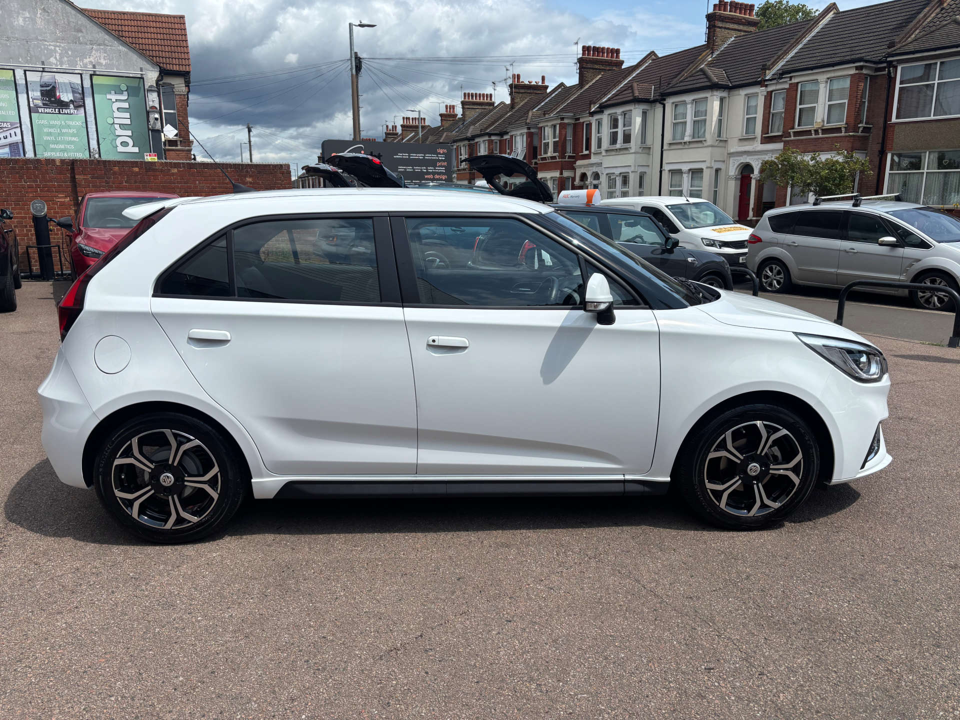 MG 3 1.5 3 Exclusive Nav VTi-Tech 5dr #1