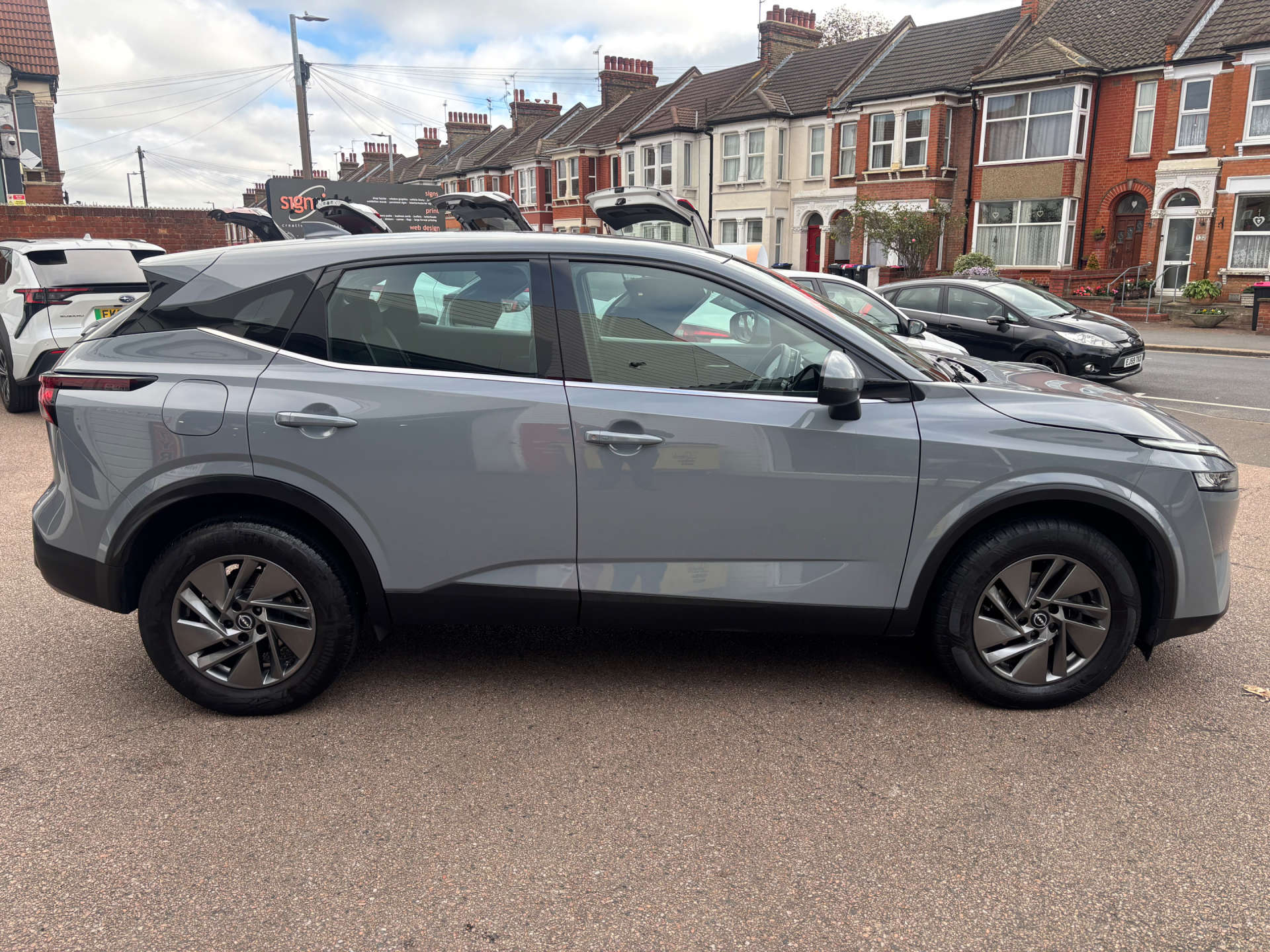 NISSAN QASHQAI 1.3 Qashqai Acenta Premium DiG-T MHEV CVT 5dr #1