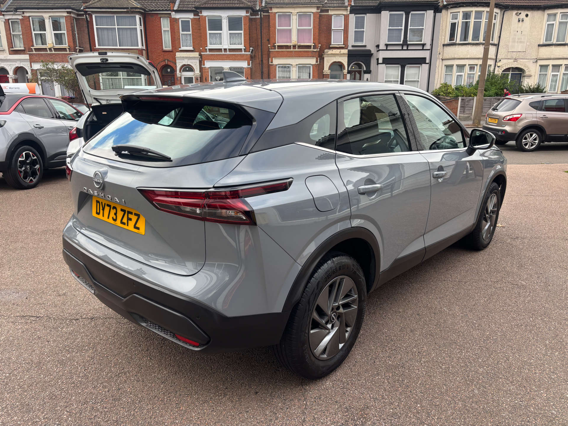 NISSAN QASHQAI 1.3 Qashqai Acenta Premium DiG-T MHEV CVT 5dr #4