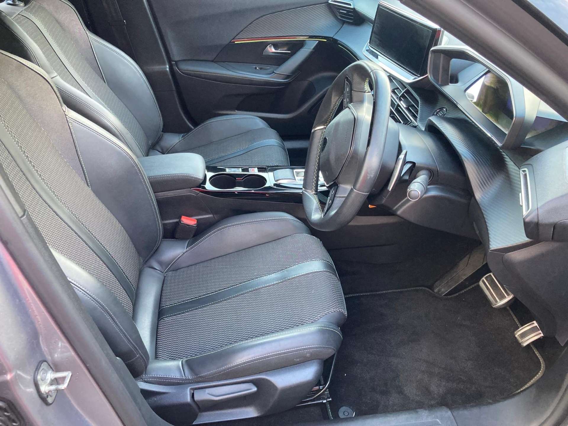 PEUGEOT 2008 1.2 2008 GT PureTech S/S Auto 5dr #9