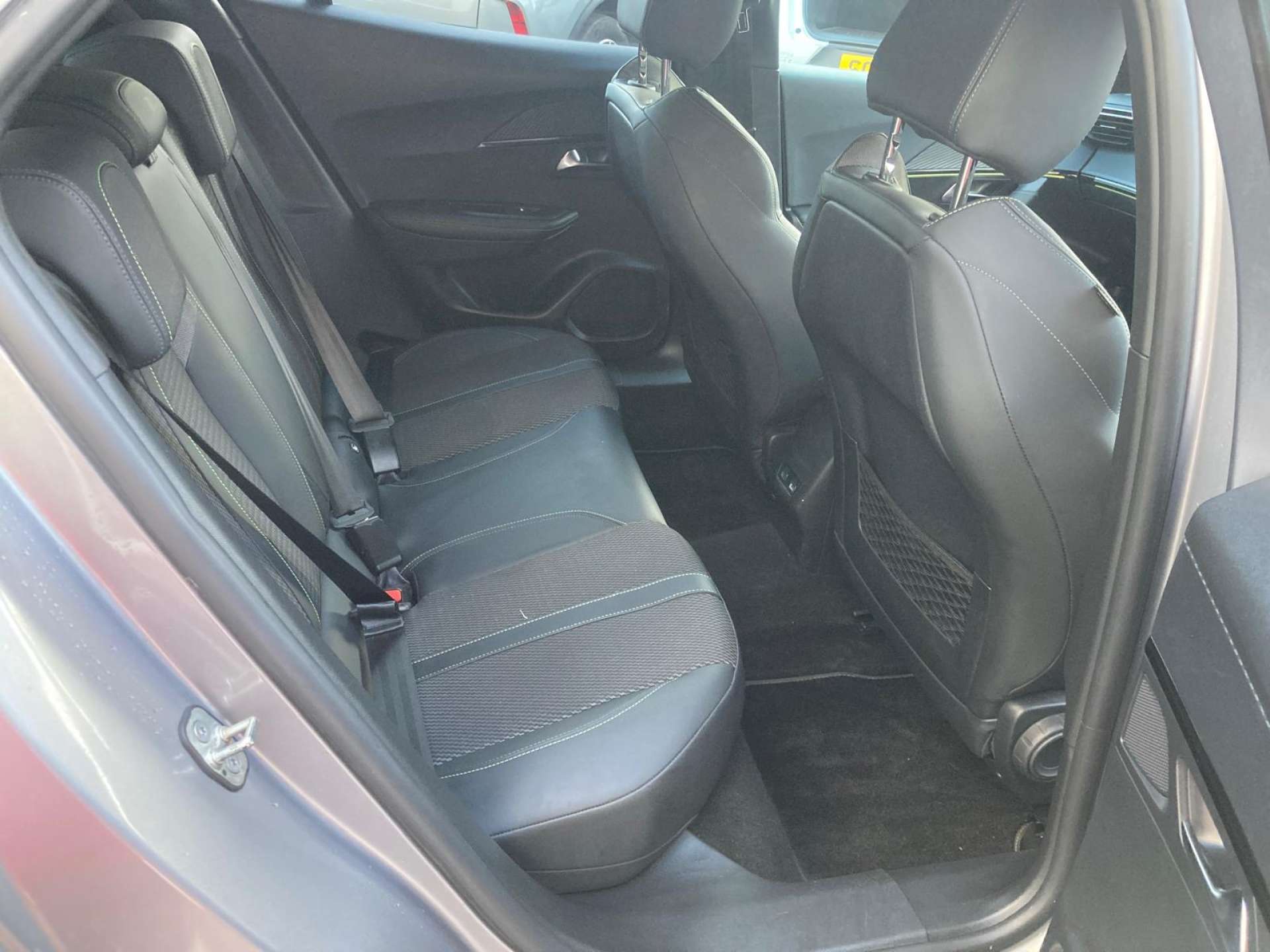 PEUGEOT 2008 1.2 2008 GT PureTech S/S Auto 5dr #10