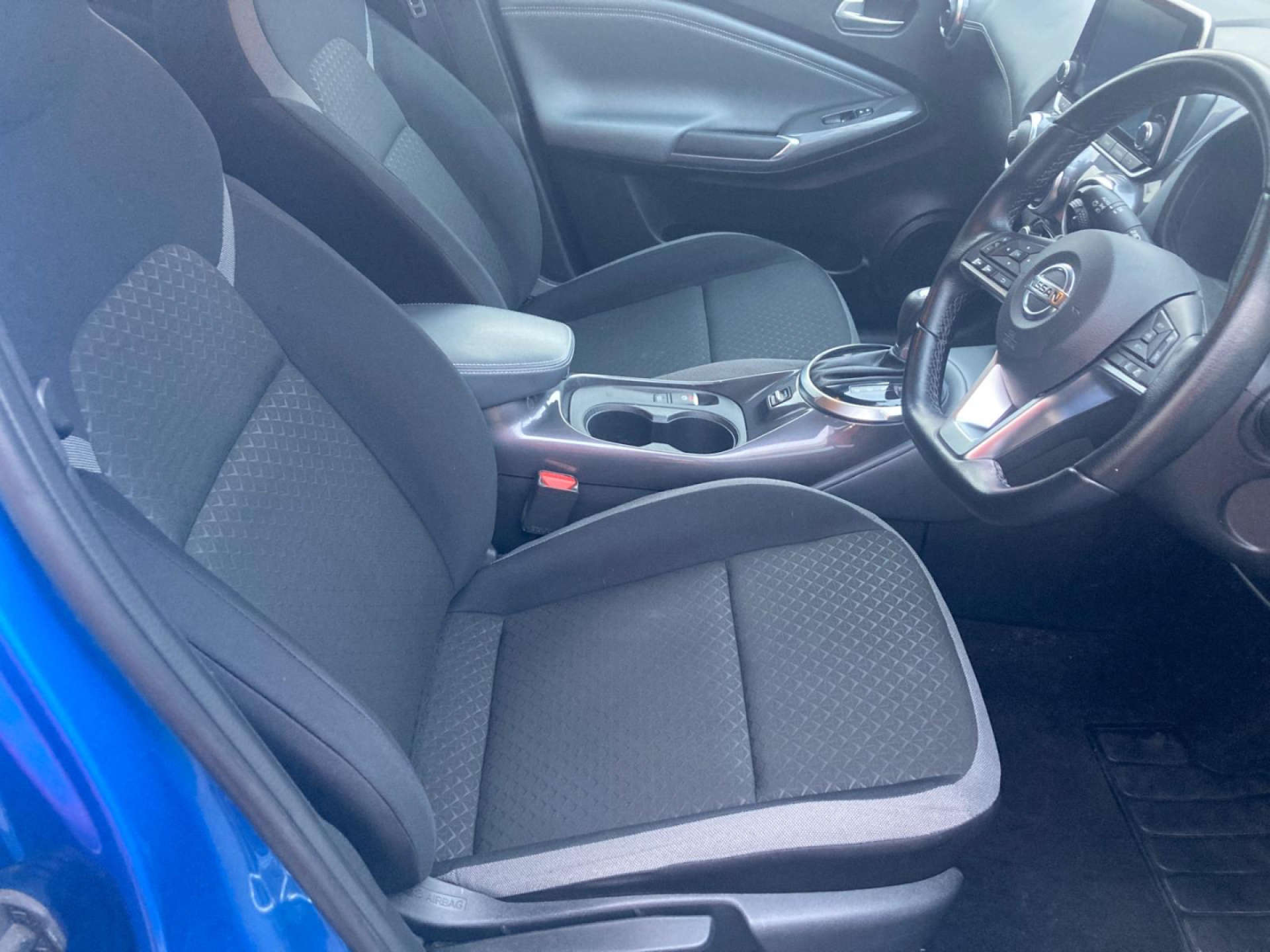 NISSAN JUKE 1.0 Juke N-Connecta DiG-T Semi-Auto 5dr #6