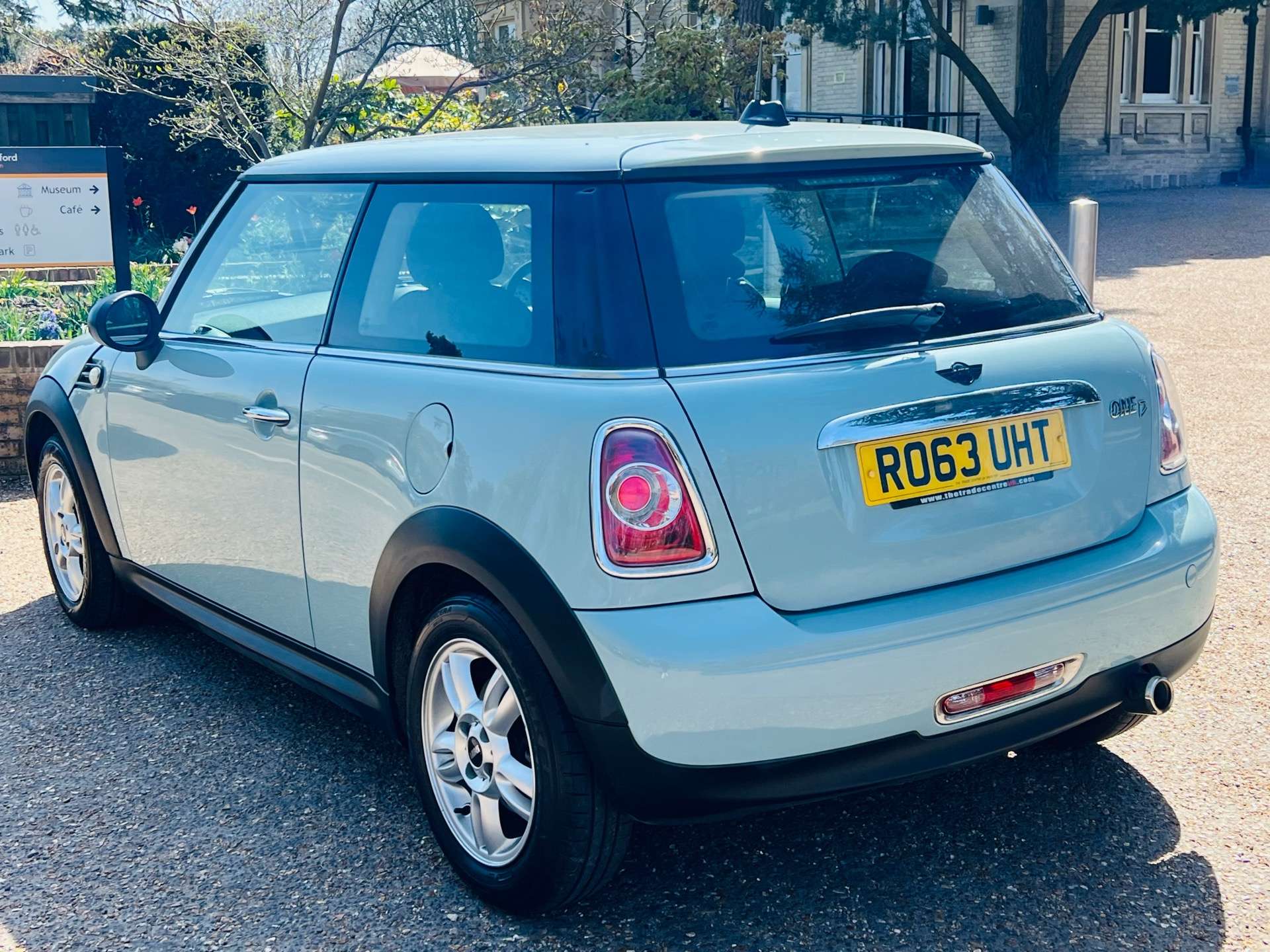 MINI HATCH 1.6 One D 3dr