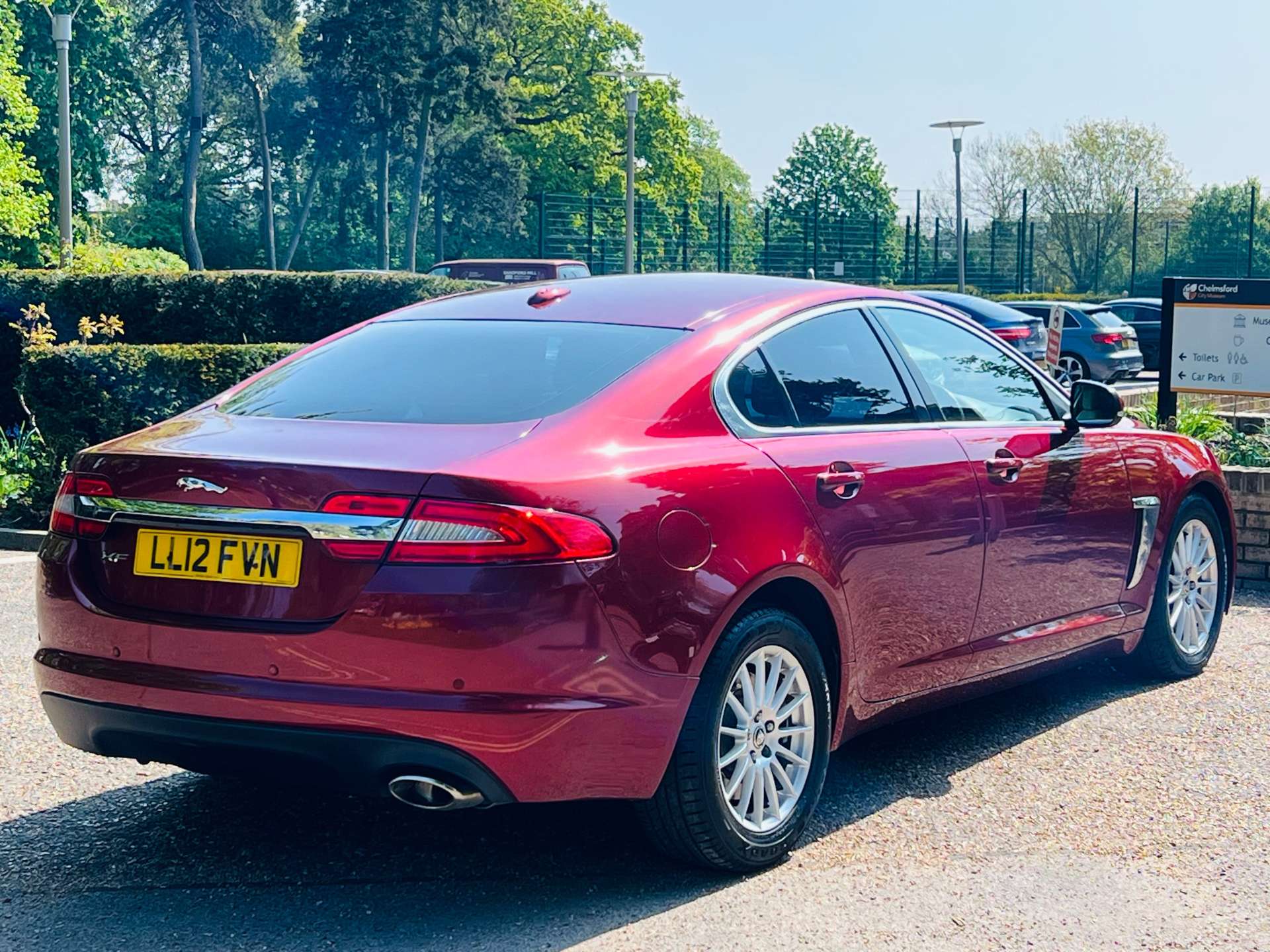 JAGUAR XF 2.2 XF SE Business D Auto 4dr #2