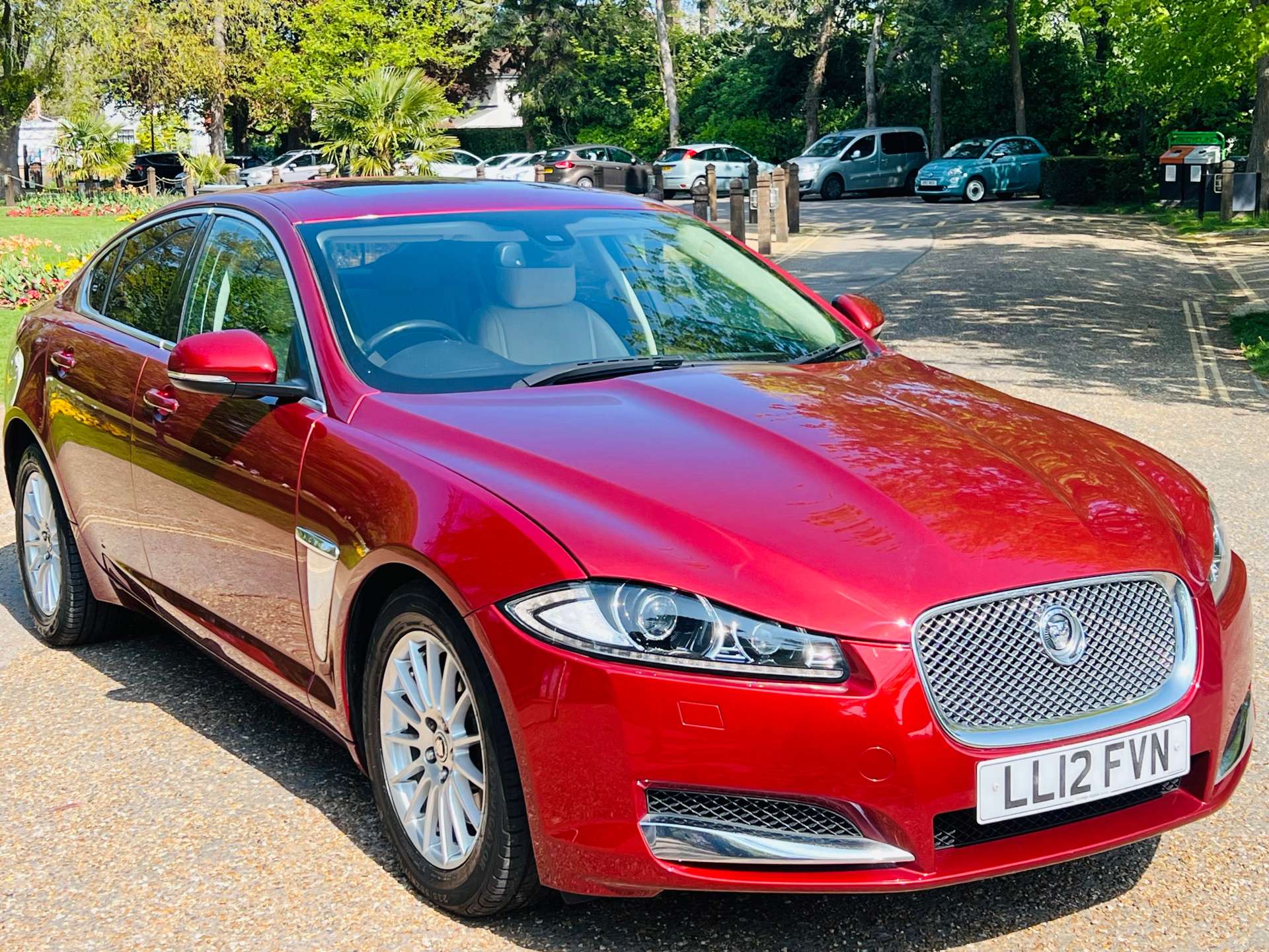 JAGUAR XF 2.2 XF SE Business D Auto 4dr #4
