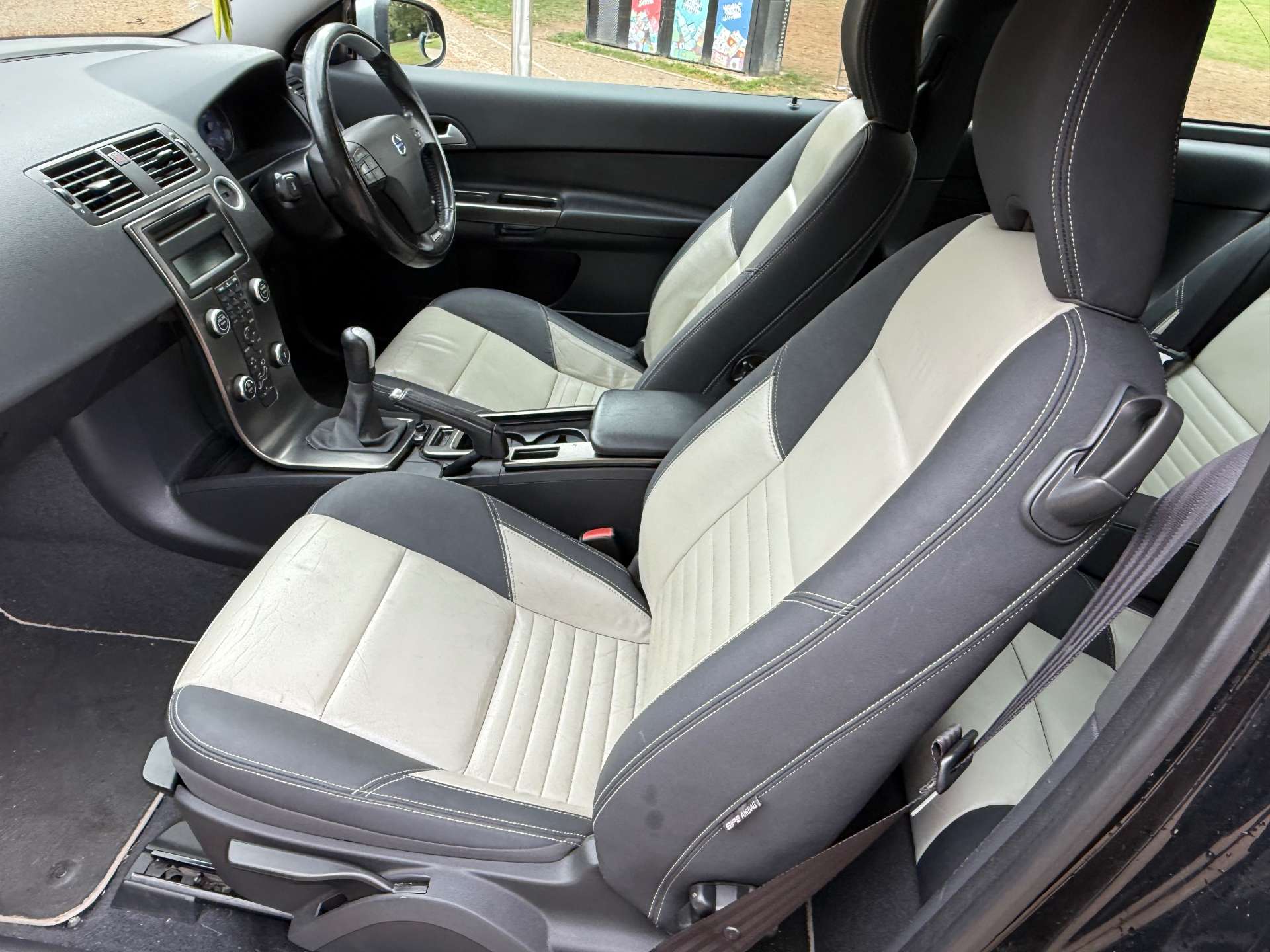 VOLVO C30 2.0 C30 R-Design SE D 3dr